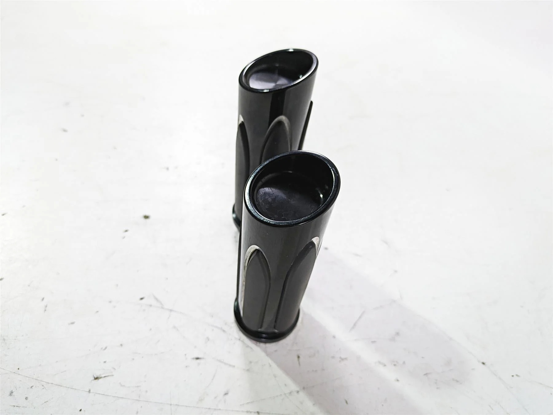 2015 Harley Touring FLHXS Street Glide Arlen Ness Black Deep Cut Grips 07-053 - Image 5
