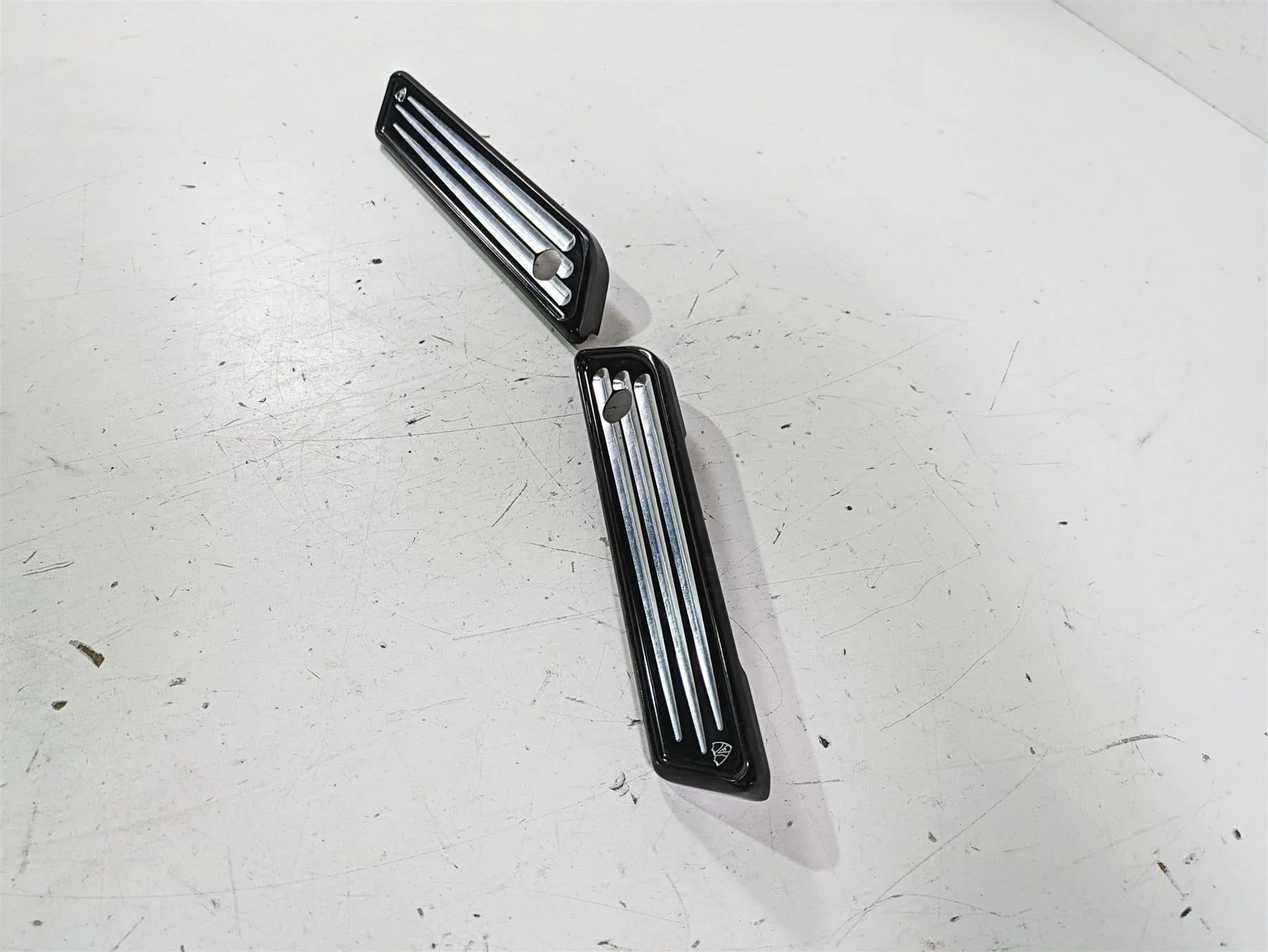 2015 Harley Touring FLHXS Street Glide Arlen Ness Deep Cut Latch Covers 03-546 - Image 4