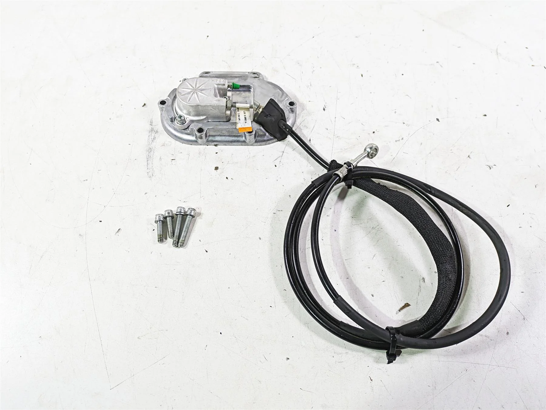 2015 Harley Touring FLHXS Street Glide Clutch Slave Cylinder  25700178