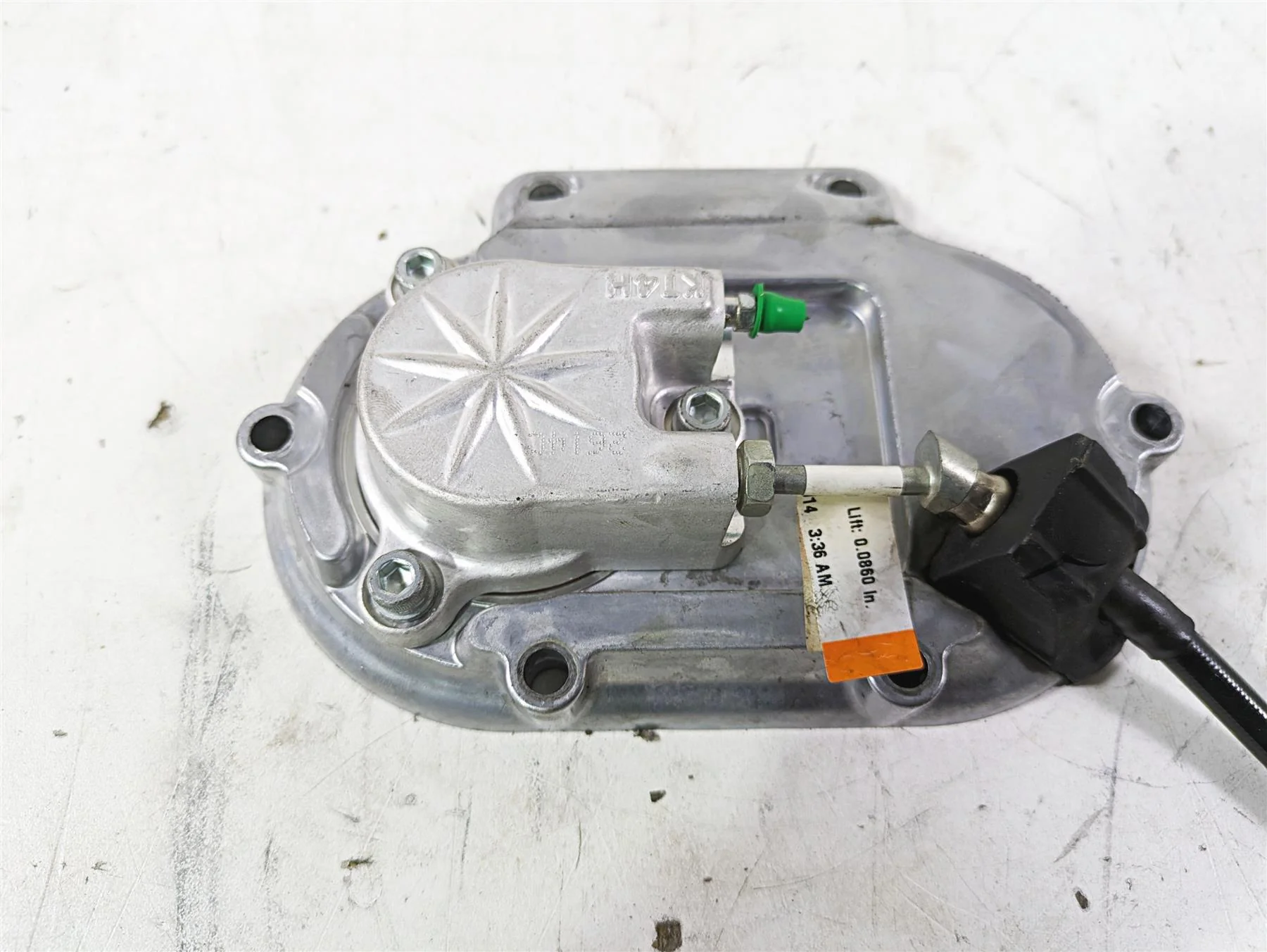 2015 Harley Touring FLHXS Street Glide Clutch Slave Cylinder  25700178 - Image 5
