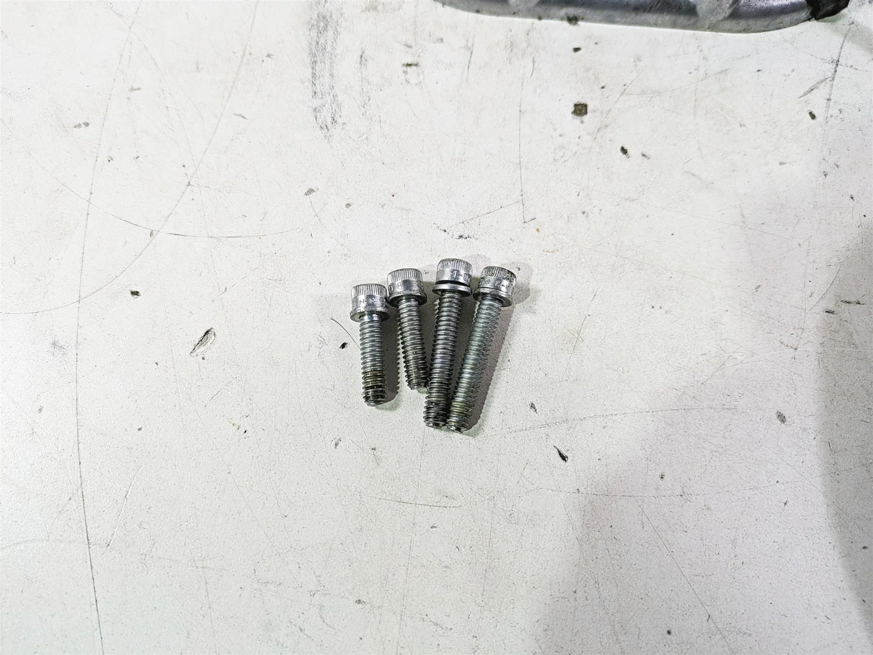 2015 Harley Touring FLHXS Street Glide Clutch Slave Cylinder  25700178 - Image 7