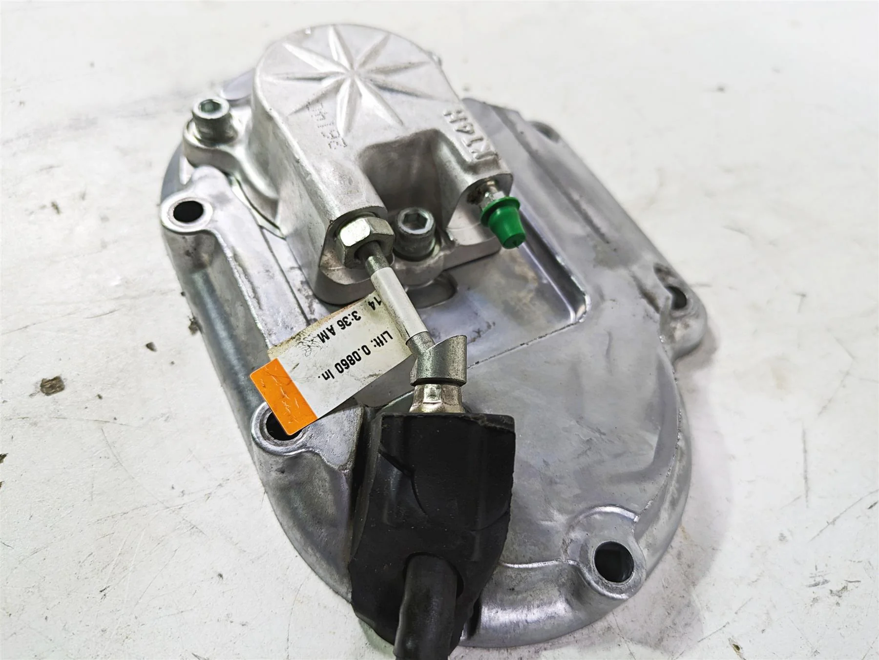 2015 Harley Touring FLHXS Street Glide Clutch Slave Cylinder  25700178 - Image 9