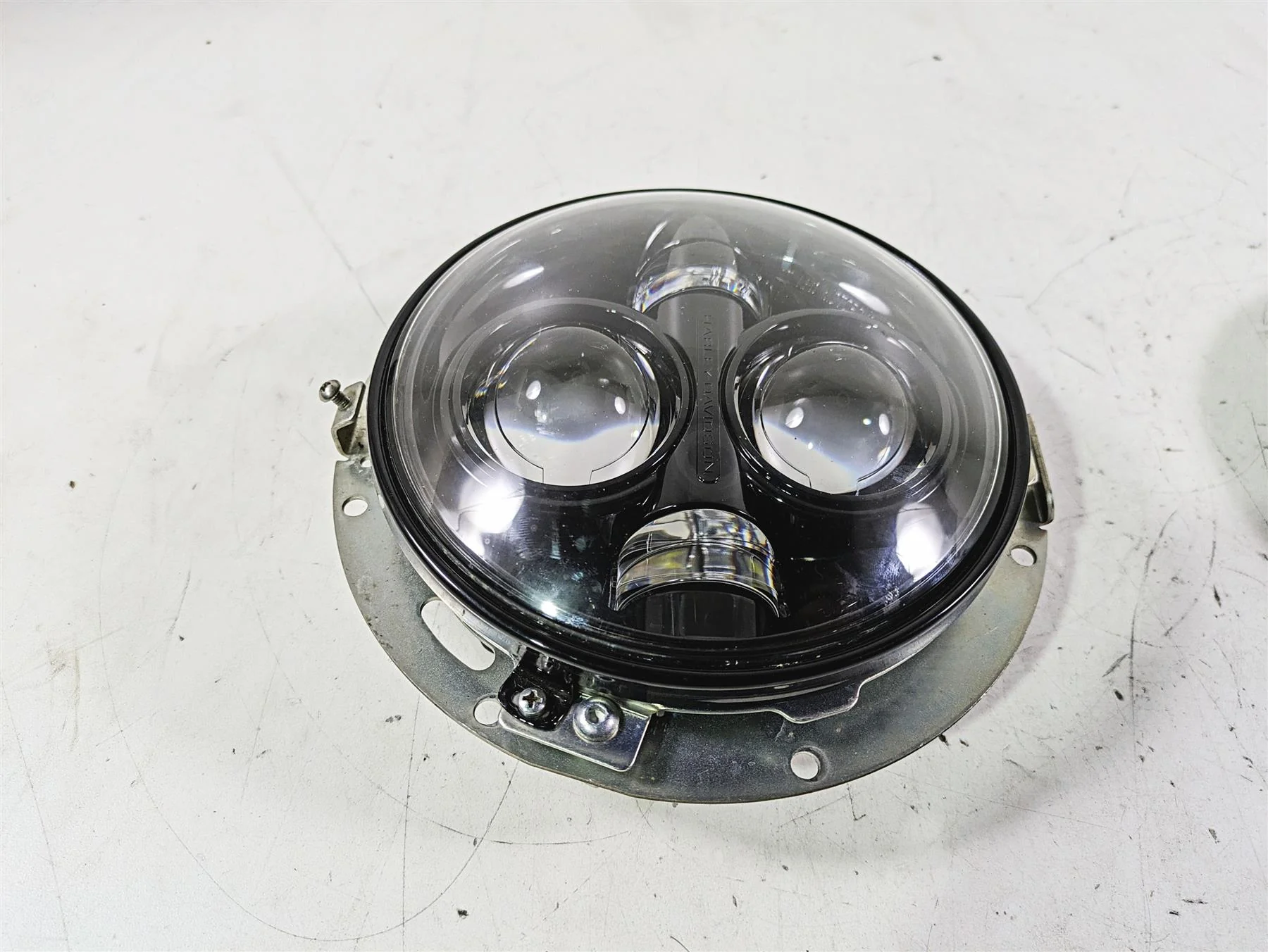 2015 Harley Touring FLHXS Street Glide Daymaker Headlight Head Light 67700249 - Image 9