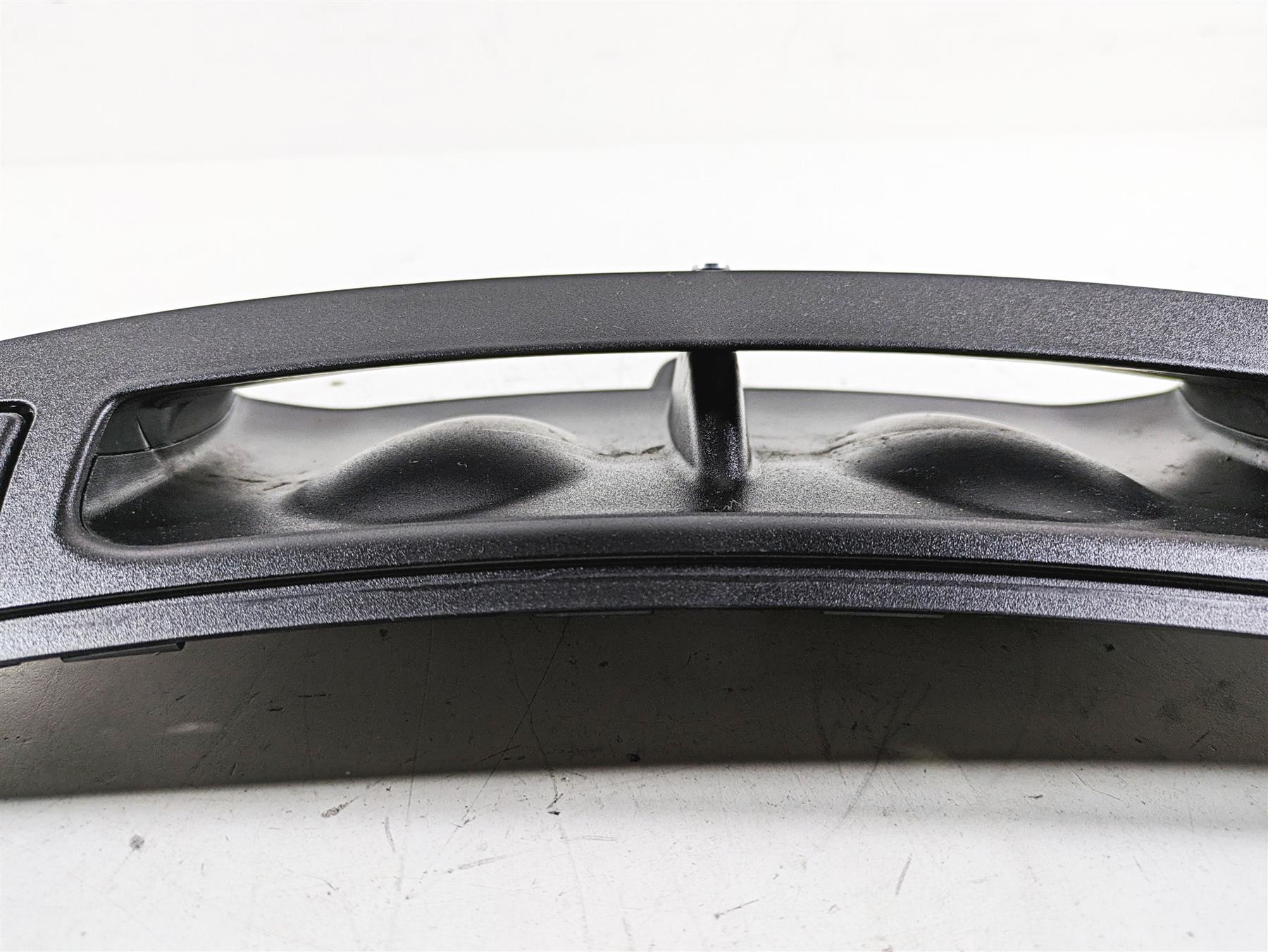 2015 Harley Touring FLHXS Street Glide Front Air Duct Inlet Vent 29200038 - Image 4