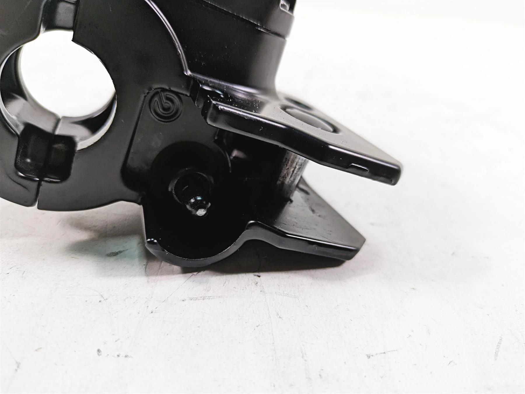 2015 Harley Touring FLHXS Street Glide Front Brake Master Cylinder 44551-08F - Image 10