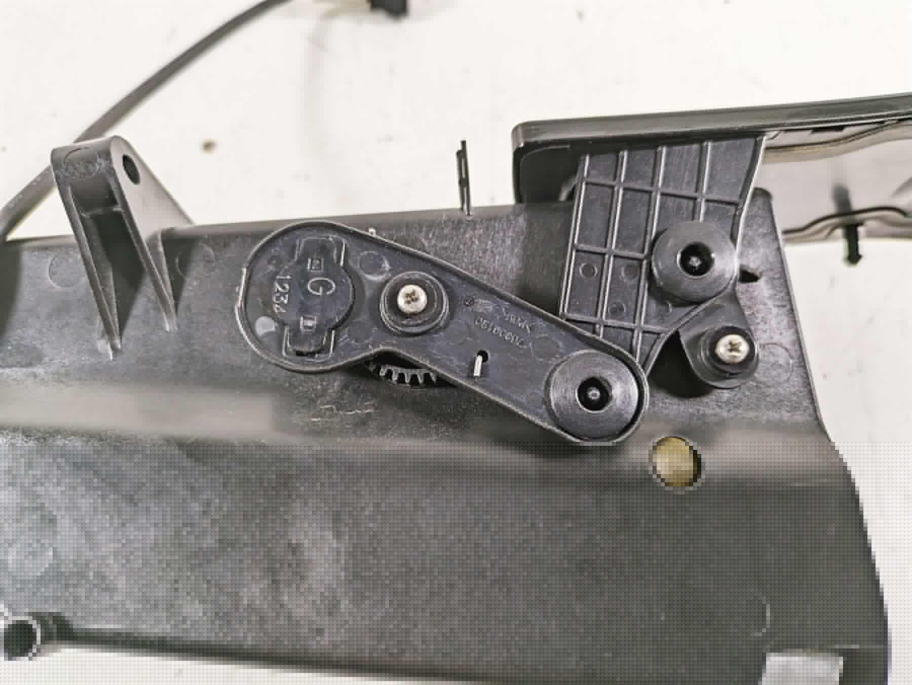 2015 Harley Touring FLHXS Street Glide Front Fairing Media Compartment 76000117 - Image 11