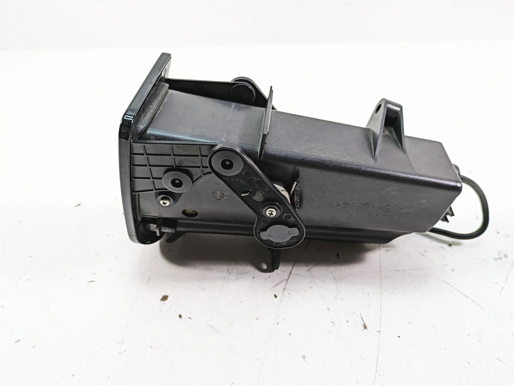 2015 Harley Touring FLHXS Street Glide Front Fairing Media Compartment 76000117 - Image 2