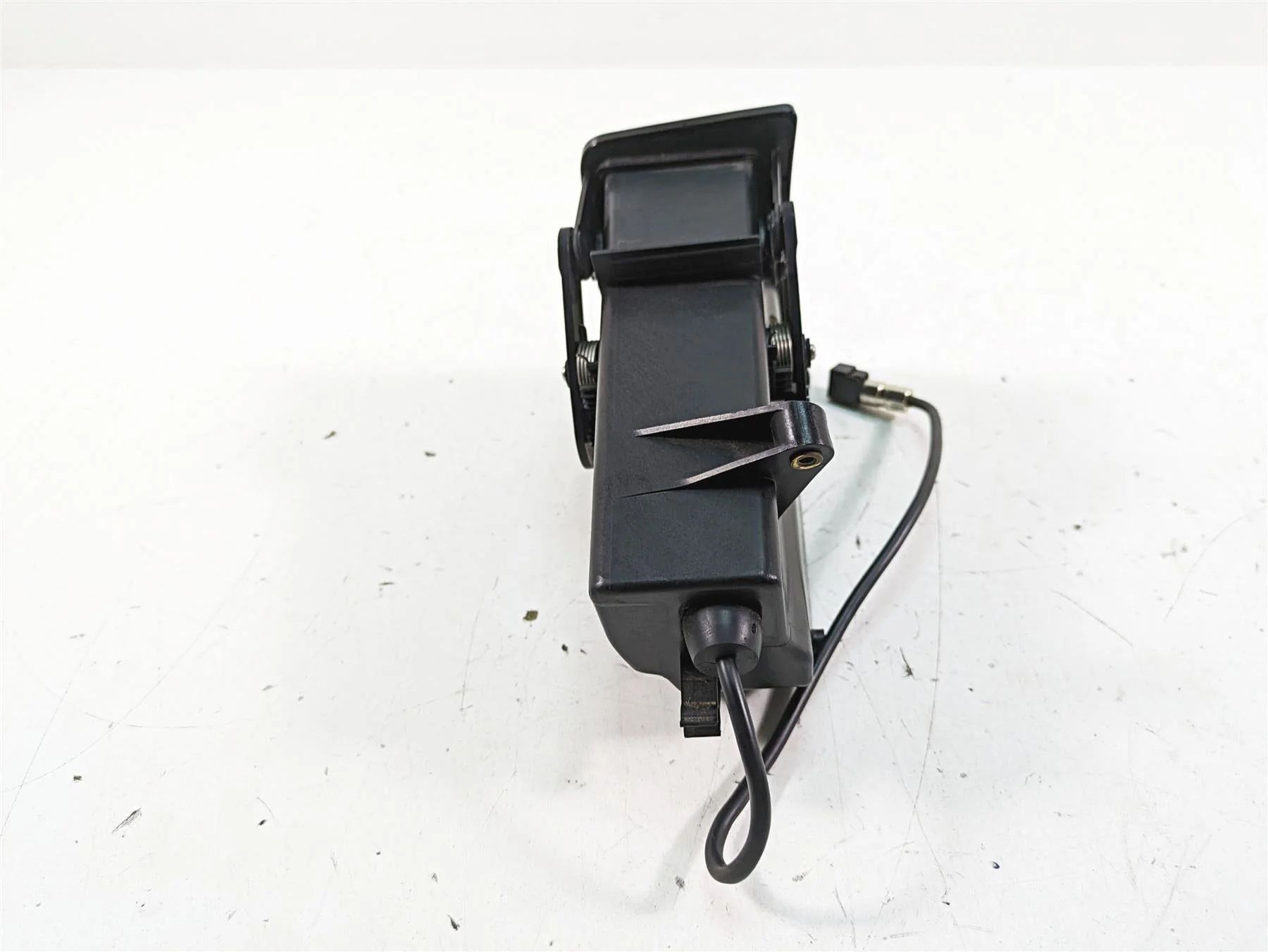 2015 Harley Touring FLHXS Street Glide Front Fairing Media Compartment 76000117 - Image 3