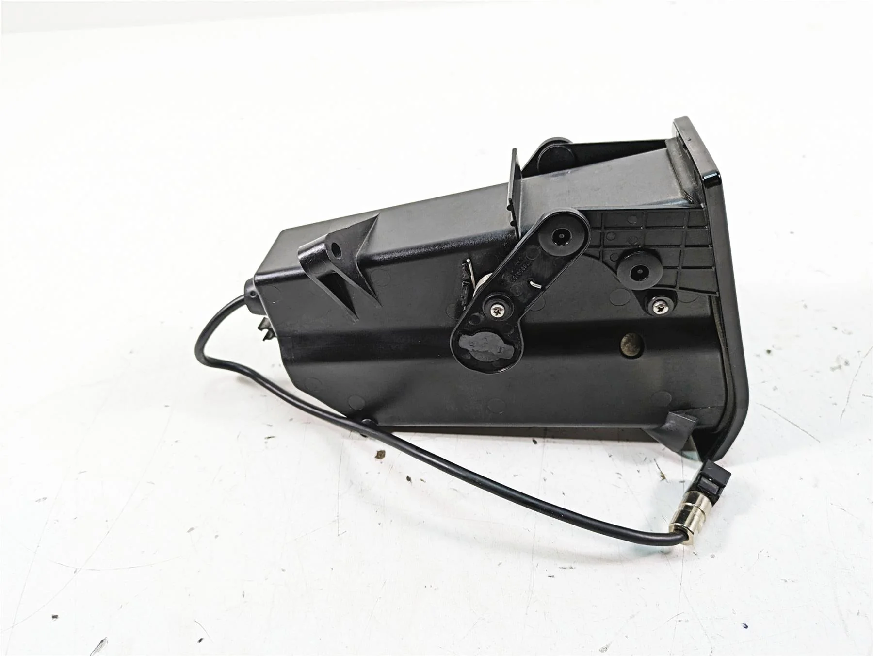 2015 Harley Touring FLHXS Street Glide Front Fairing Media Compartment 76000117 - Image 4