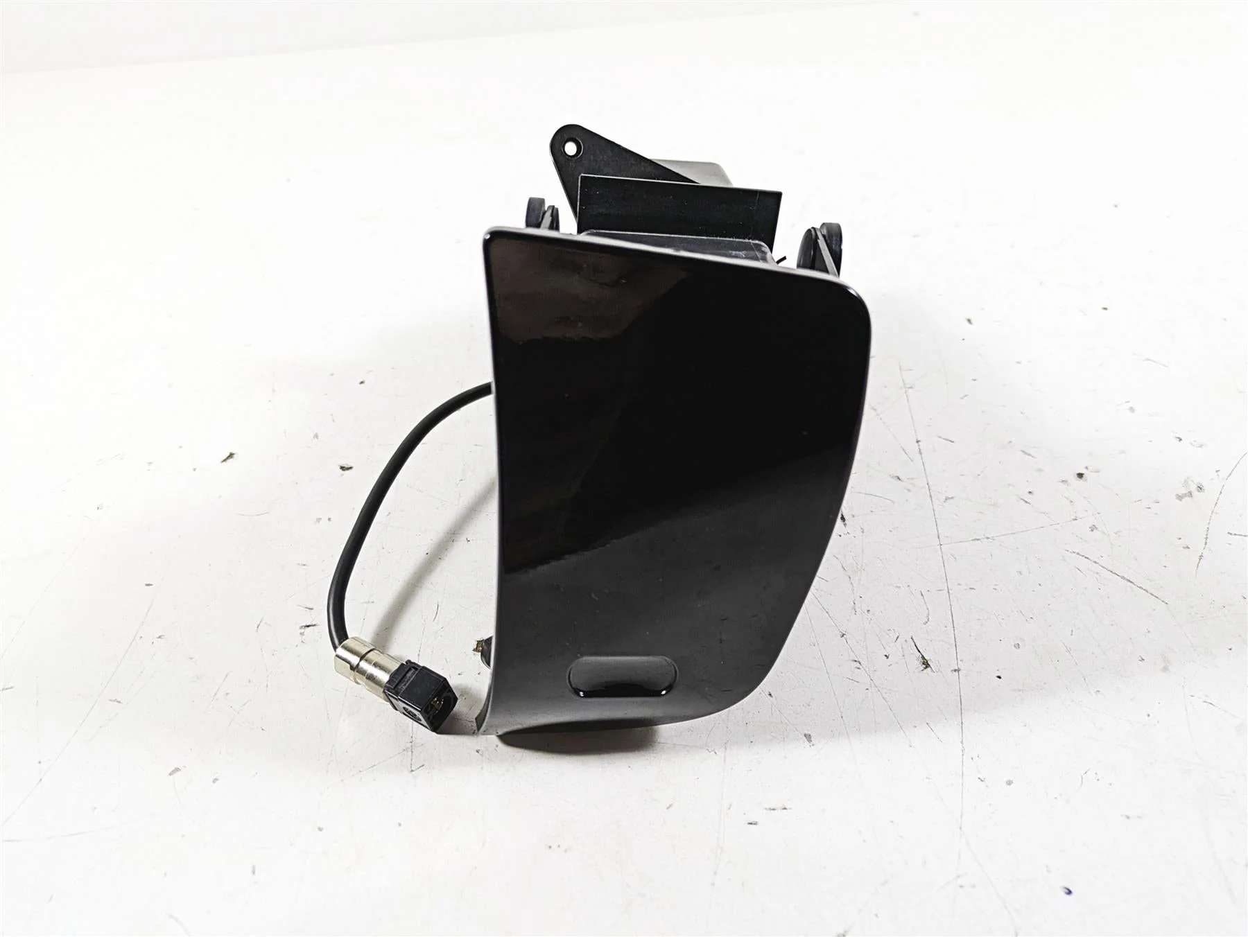 2015 Harley Touring FLHXS Street Glide Front Fairing Media Compartment 76000117 - Image 6