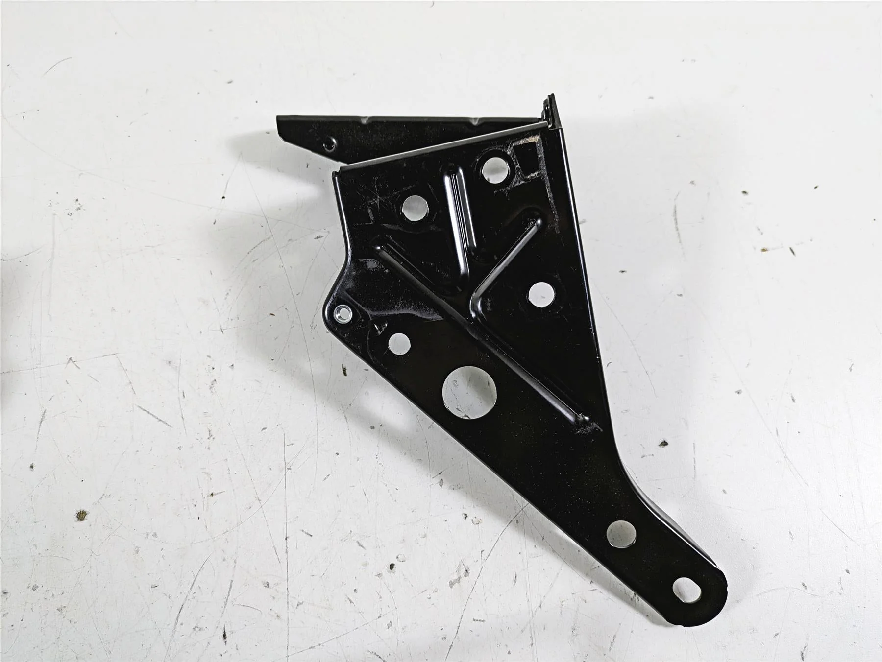 2015 Harley Touring FLHXS Street Glide Front Fairing Mounting Hardware 57000169A - Image 6