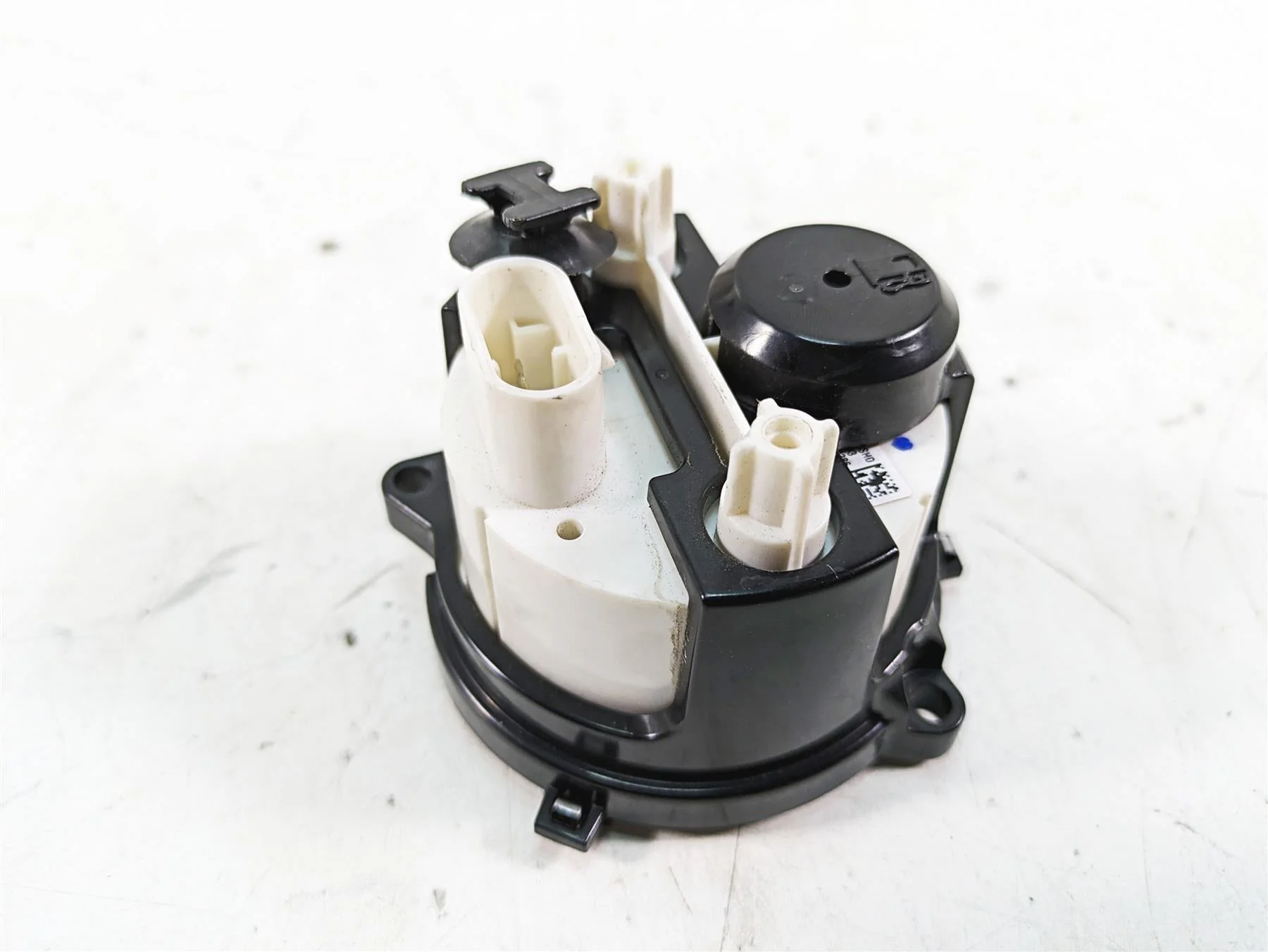 2015 Harley Touring FLHXS Street Glide Fuel Gas Petrol Level Gauge 70900163 - Image 9