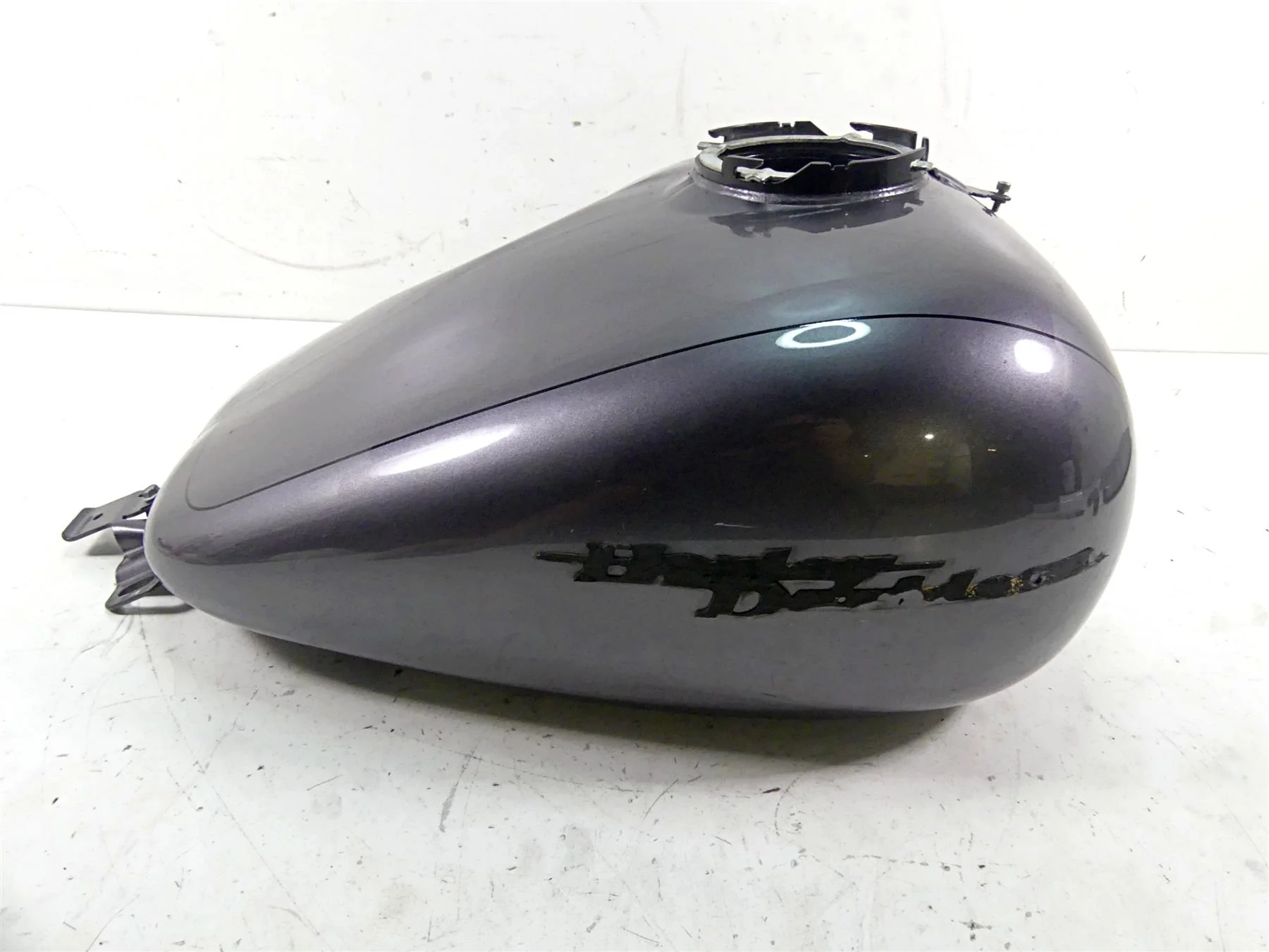 2015 Harley Touring FLHXS Street Glide Fuel Gas Petrol Tank -Dent 61356-08 - Image 2