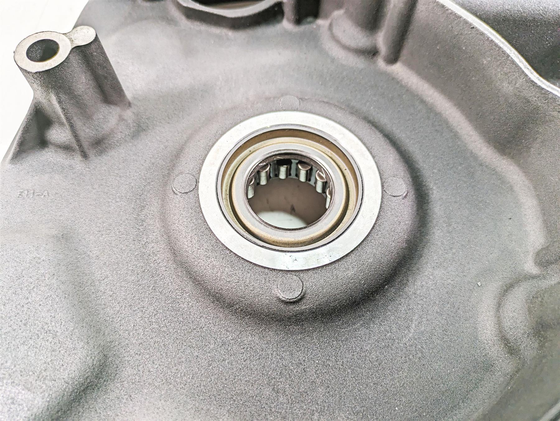 2015 Harley Touring FLHXS Street Glide Inner Primary Drive Clutch Cover 60677-07 - Image 6