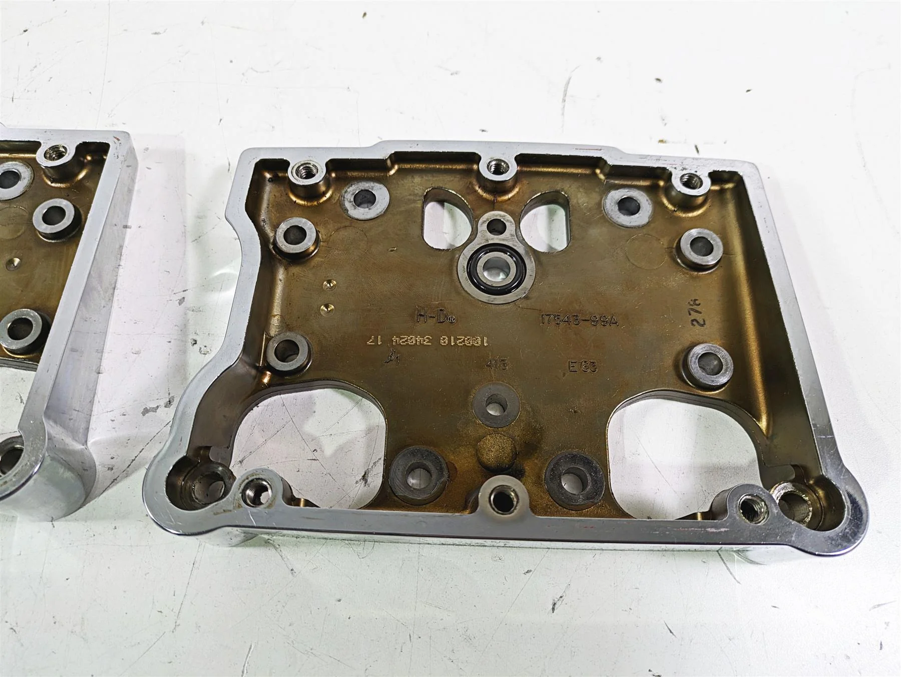 2015 Harley Touring FLHXS Street Glide Lower Rocker Box Housing Set 17573-99A - Image 3