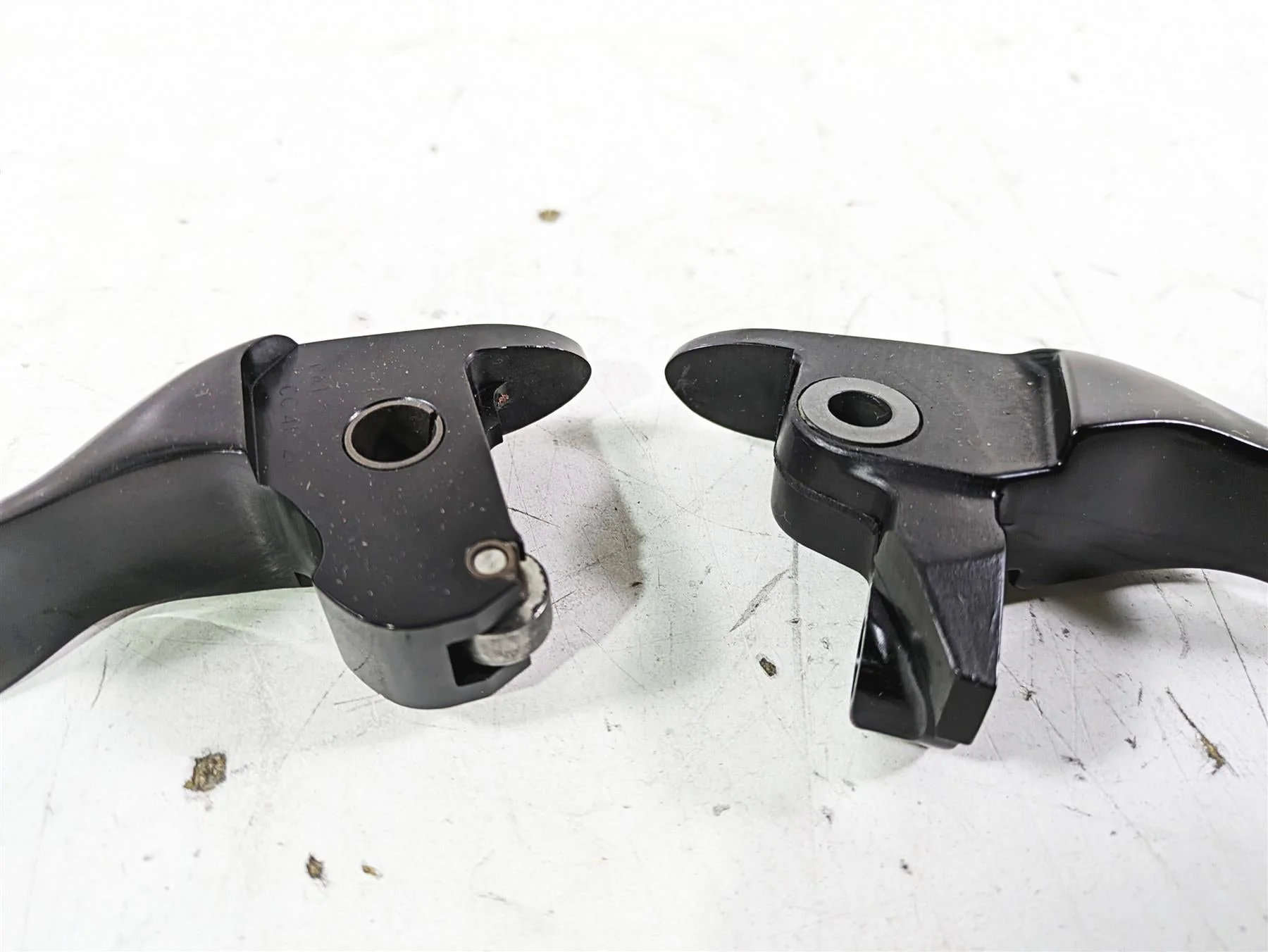 2015 Harley Touring FLHXS Street Glide Oem Edge Cut Lever Set 5311792 36700067 - Image 7