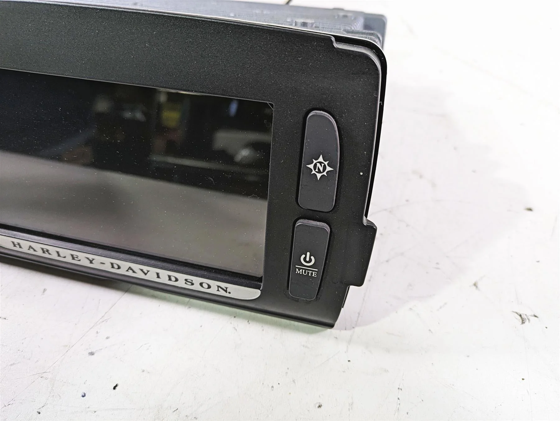 2015 Harley Touring FLHXS Street Glide Radio Media Player Display 76000076 - Image 7