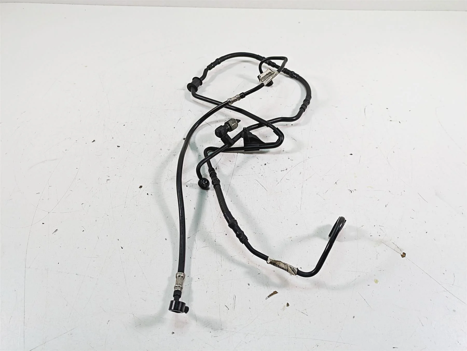 2015 Harley Touring FLHXS Street Glide Rear Abs Brake Line Set 41800012 - Image 2