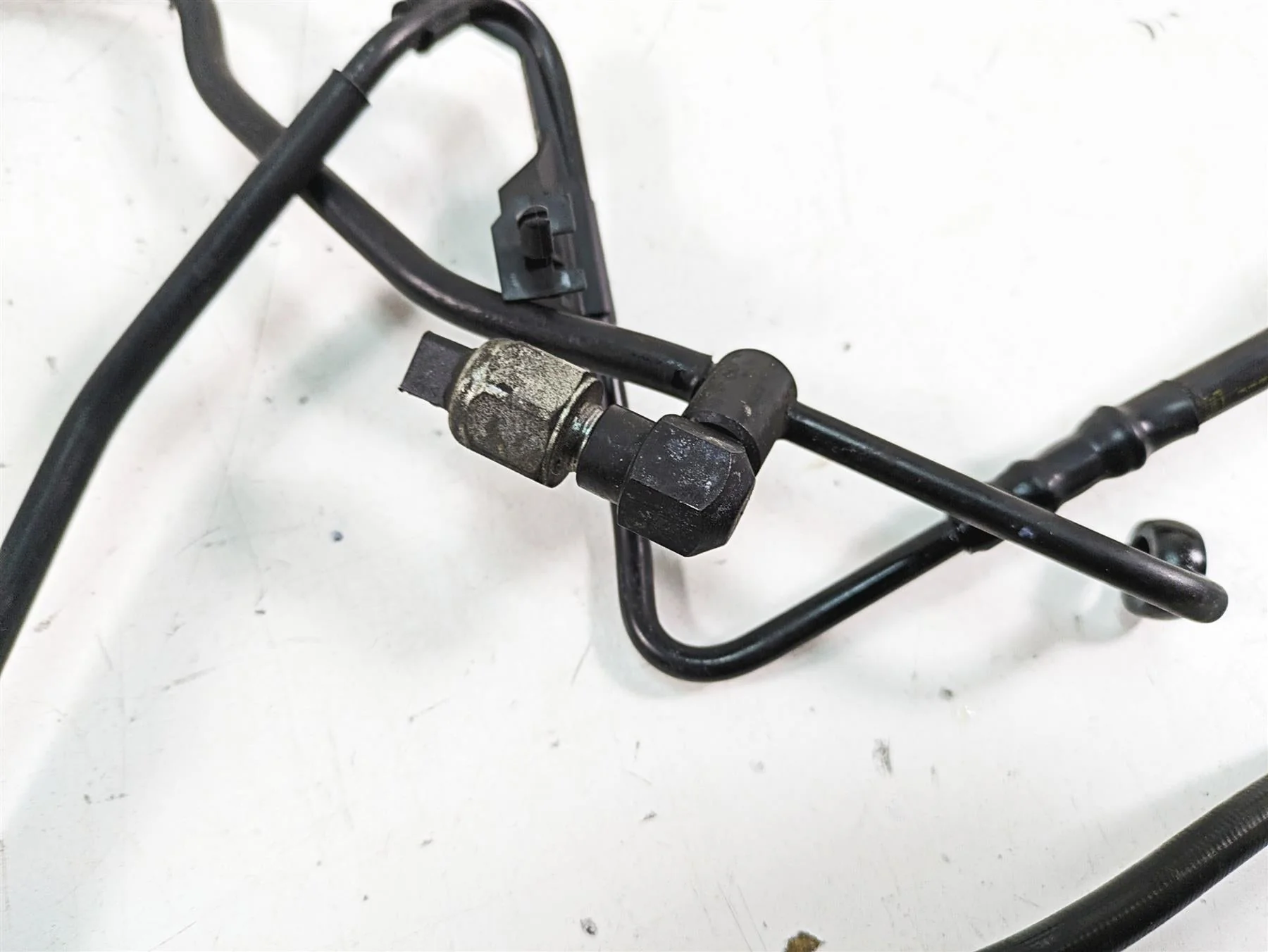 2015 Harley Touring FLHXS Street Glide Rear Abs Brake Line Set 41800012 - Image 8