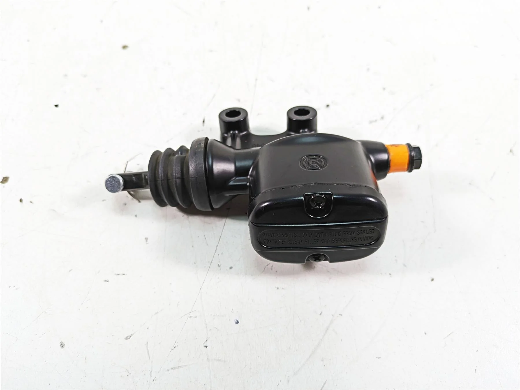 2015 Harley Touring FLHXS Street Glide Rear Brake Master Cylinder 41700028A - Image 3