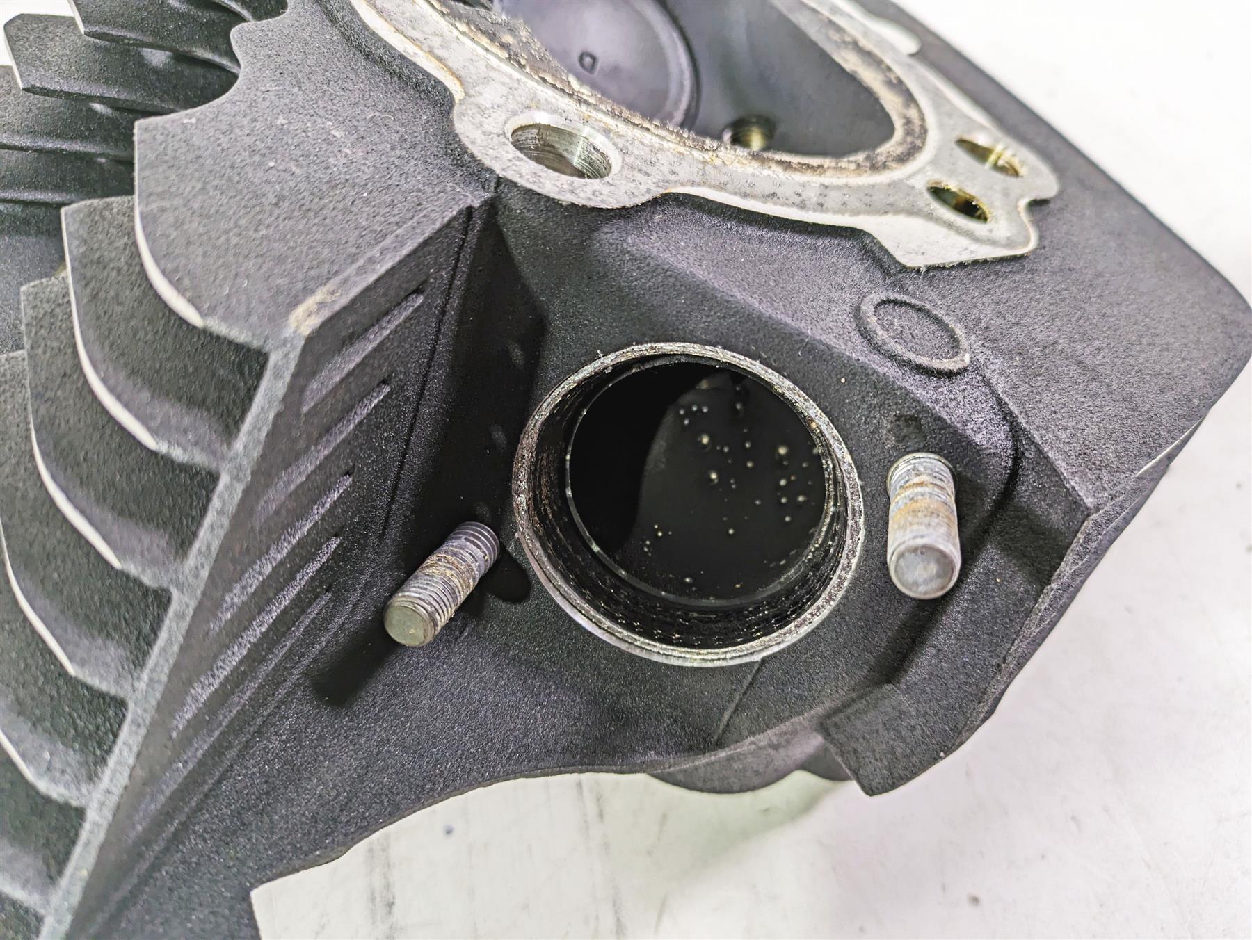 2015 Harley Touring FLHXS Street Glide Rear Cylinder Head Cylinderhead 17729-08 - Image 10
