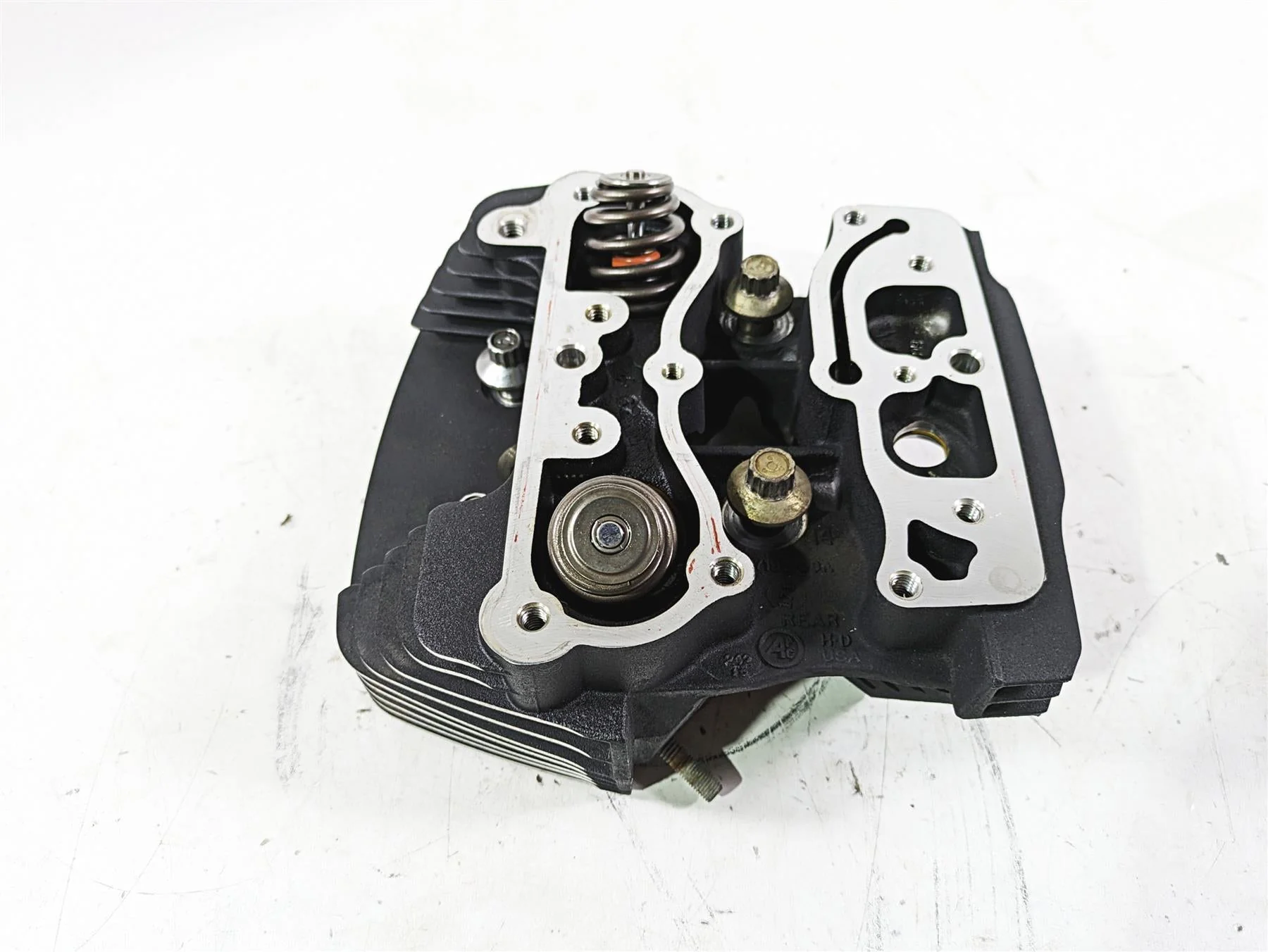 2015 Harley Touring FLHXS Street Glide Rear Cylinder Head Cylinderhead 17729-08 - Image 2