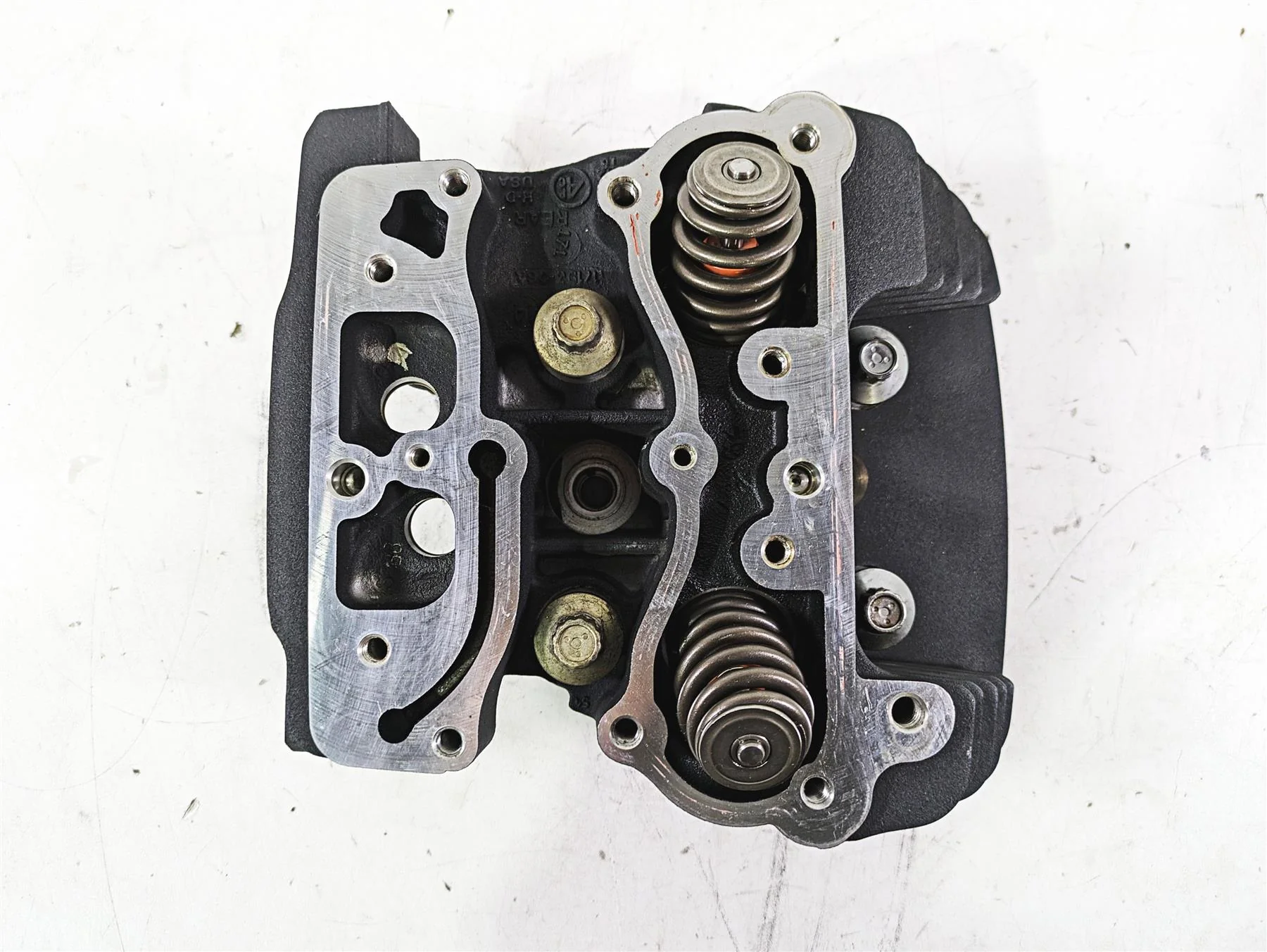 2015 Harley Touring FLHXS Street Glide Rear Cylinder Head Cylinderhead 17729-08 - Image 5