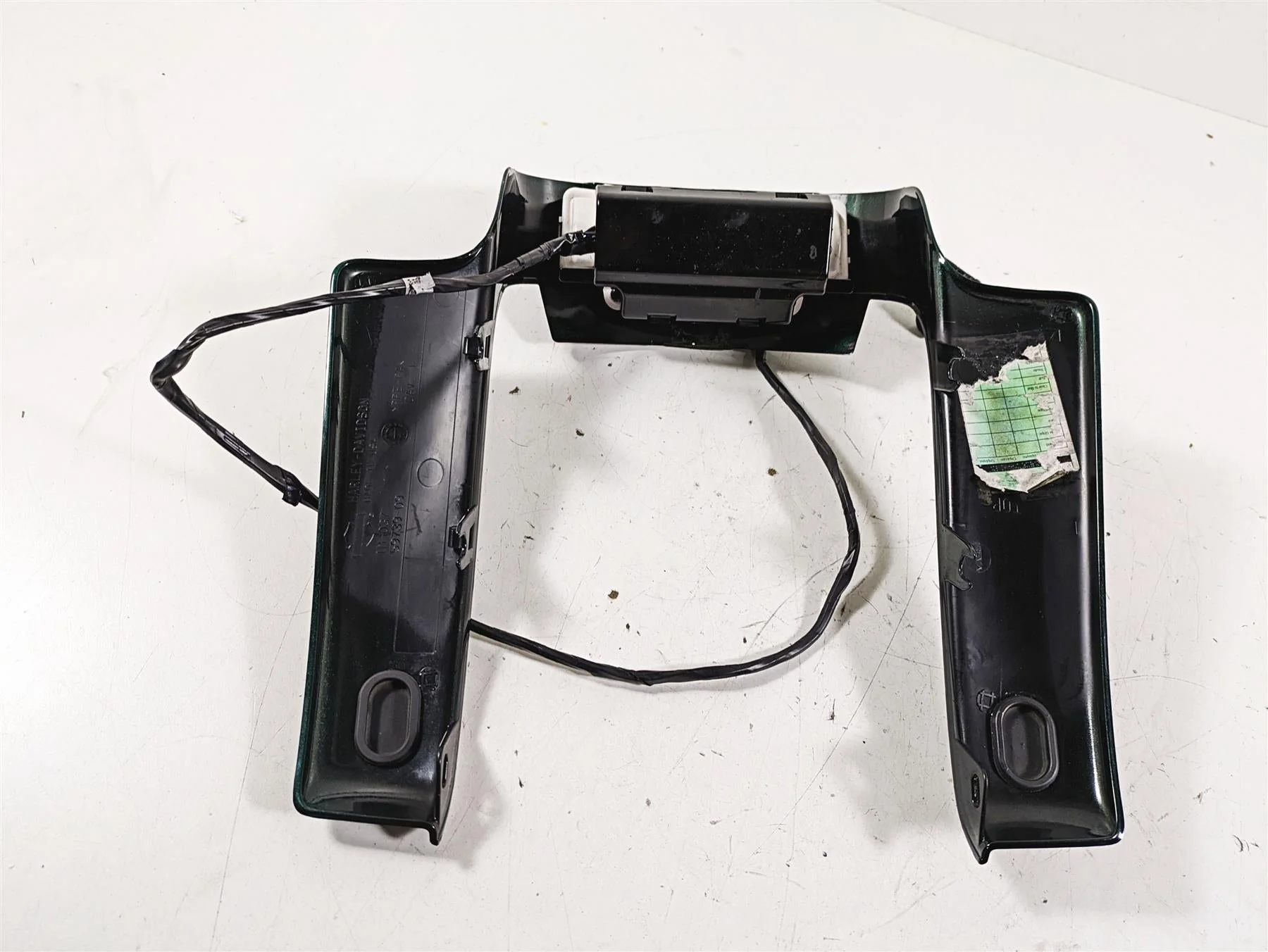 2015 Harley Touring FLHXS Street Glide Rear Fender Fascia Wing Cover 59739-09 - Image 10