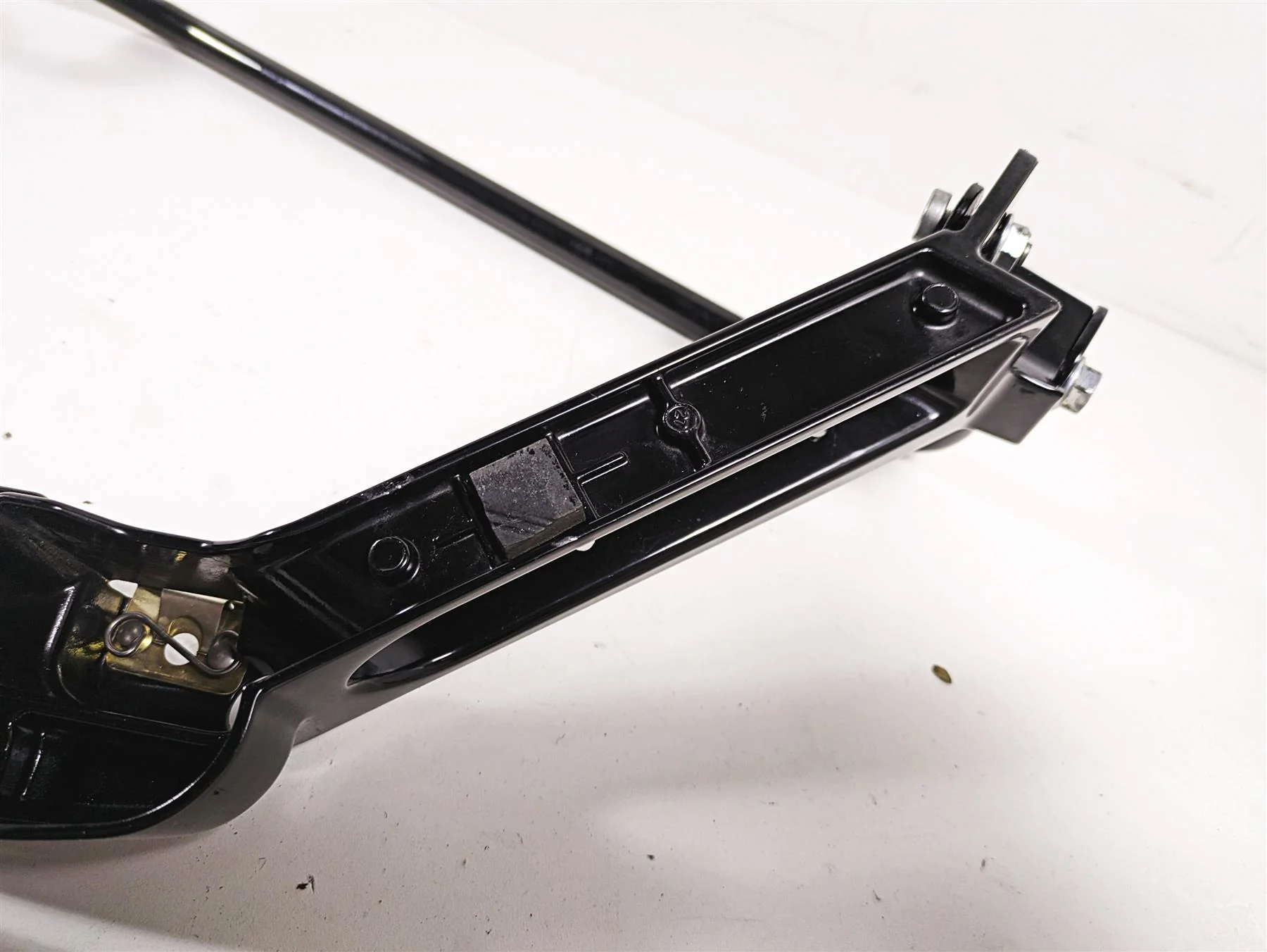 2015 Harley Touring FLHXS Street Glide Rear Saddlebag Support Set 90200501 - Image 12