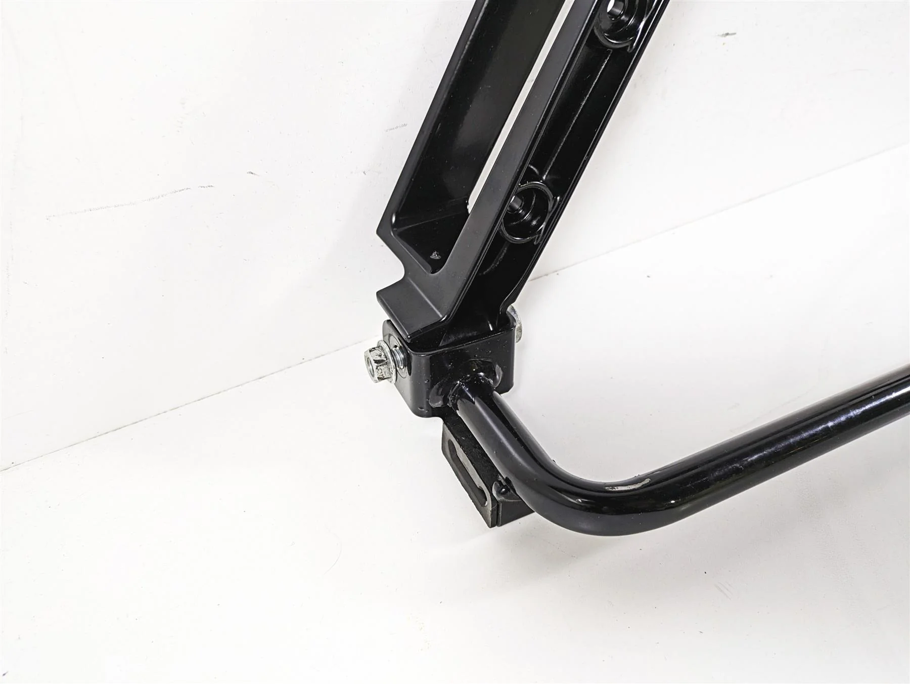 2015 Harley Touring FLHXS Street Glide Rear Saddlebag Support Set 90200501 - Image 6