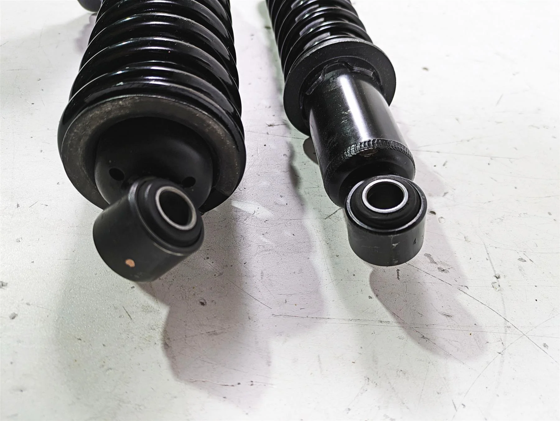 2015 Harley Touring FLHXS Street Glide Rear Suspension Shock Damper Set 54000081 - Image 10
