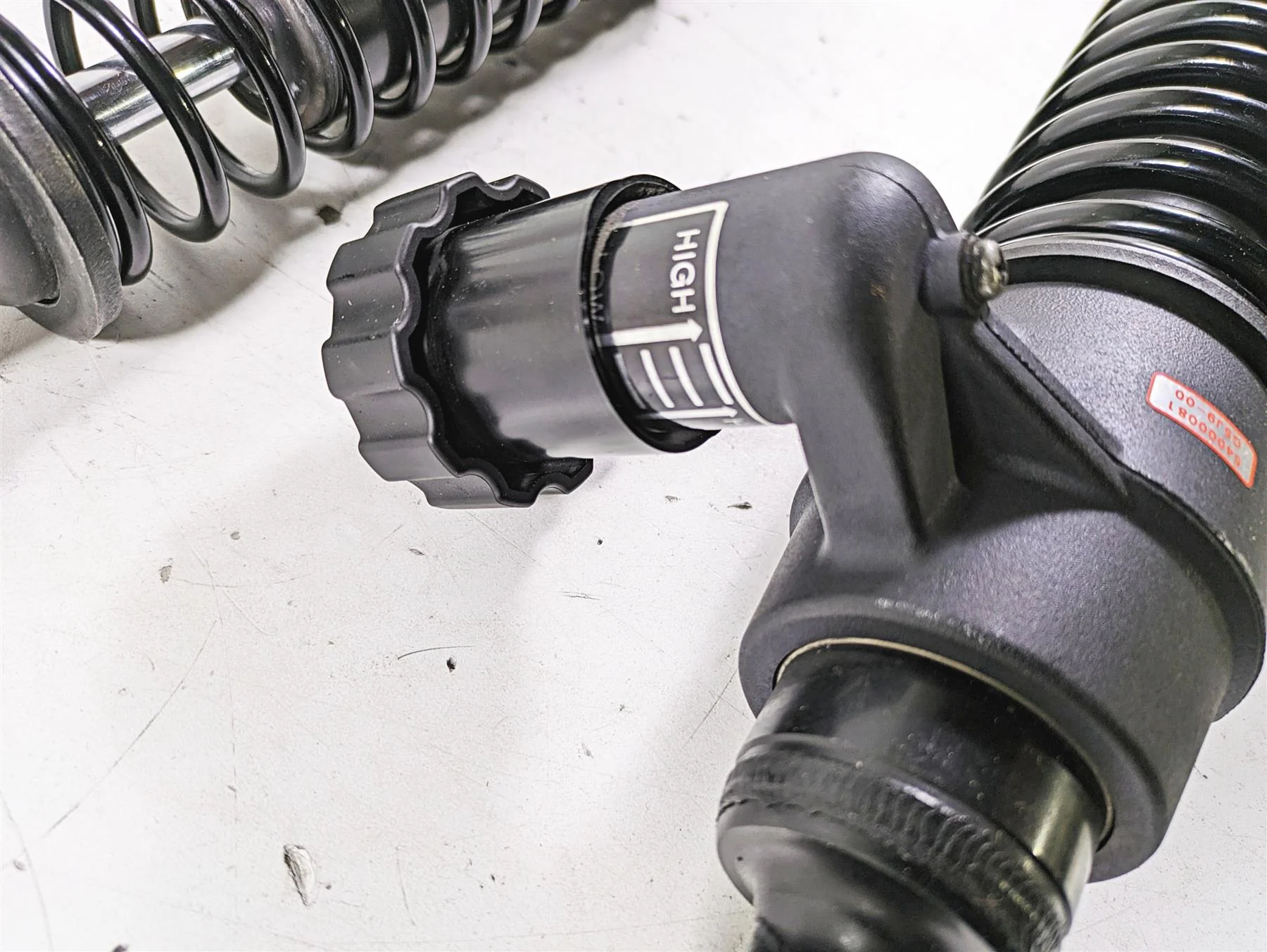 2015 Harley Touring FLHXS Street Glide Rear Suspension Shock Damper Set 54000081 - Image 12