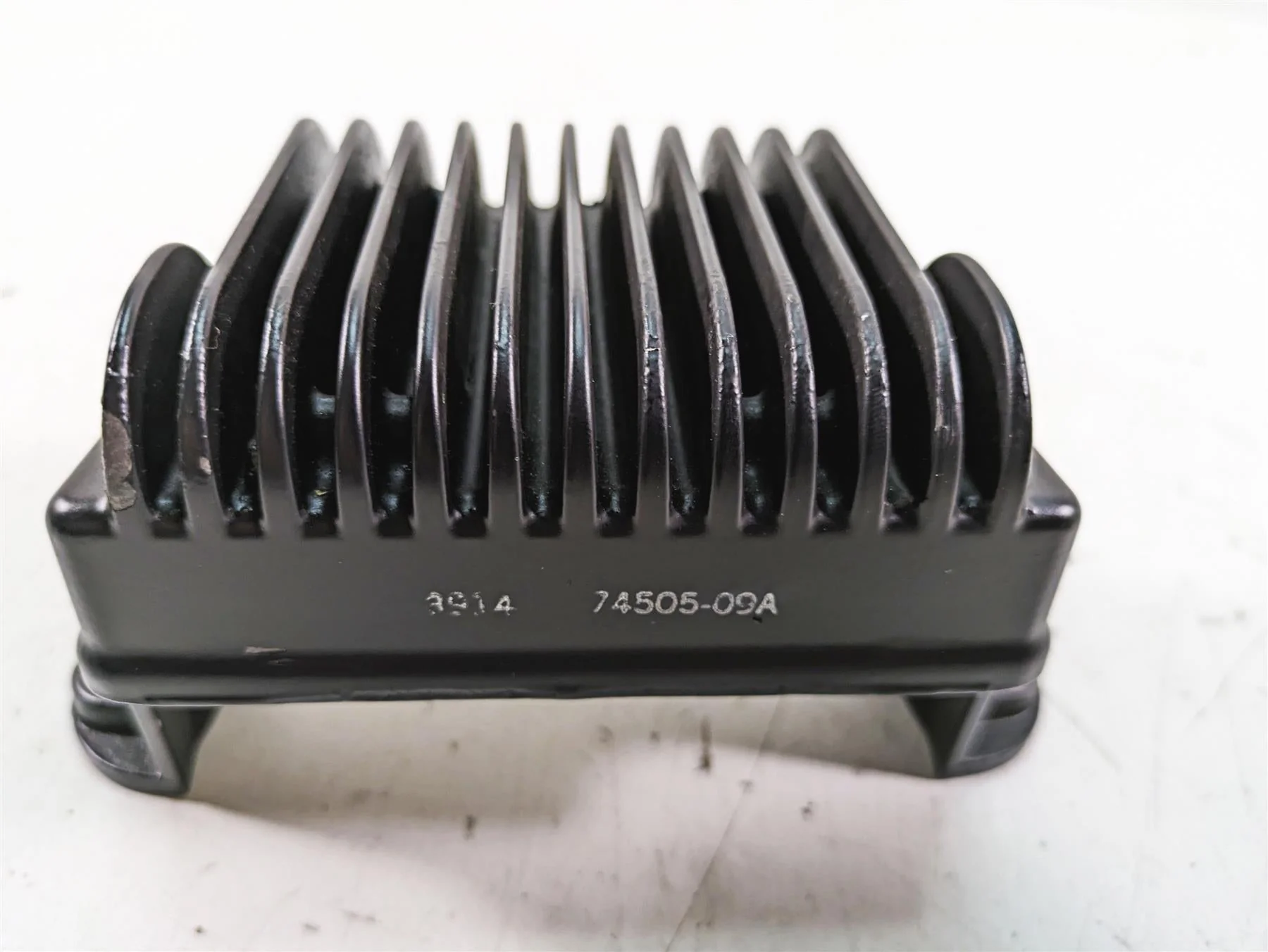 2015 Harley Touring FLHXS Street Glide Rectifier Voltage Regulator 74505-09A - Image 6