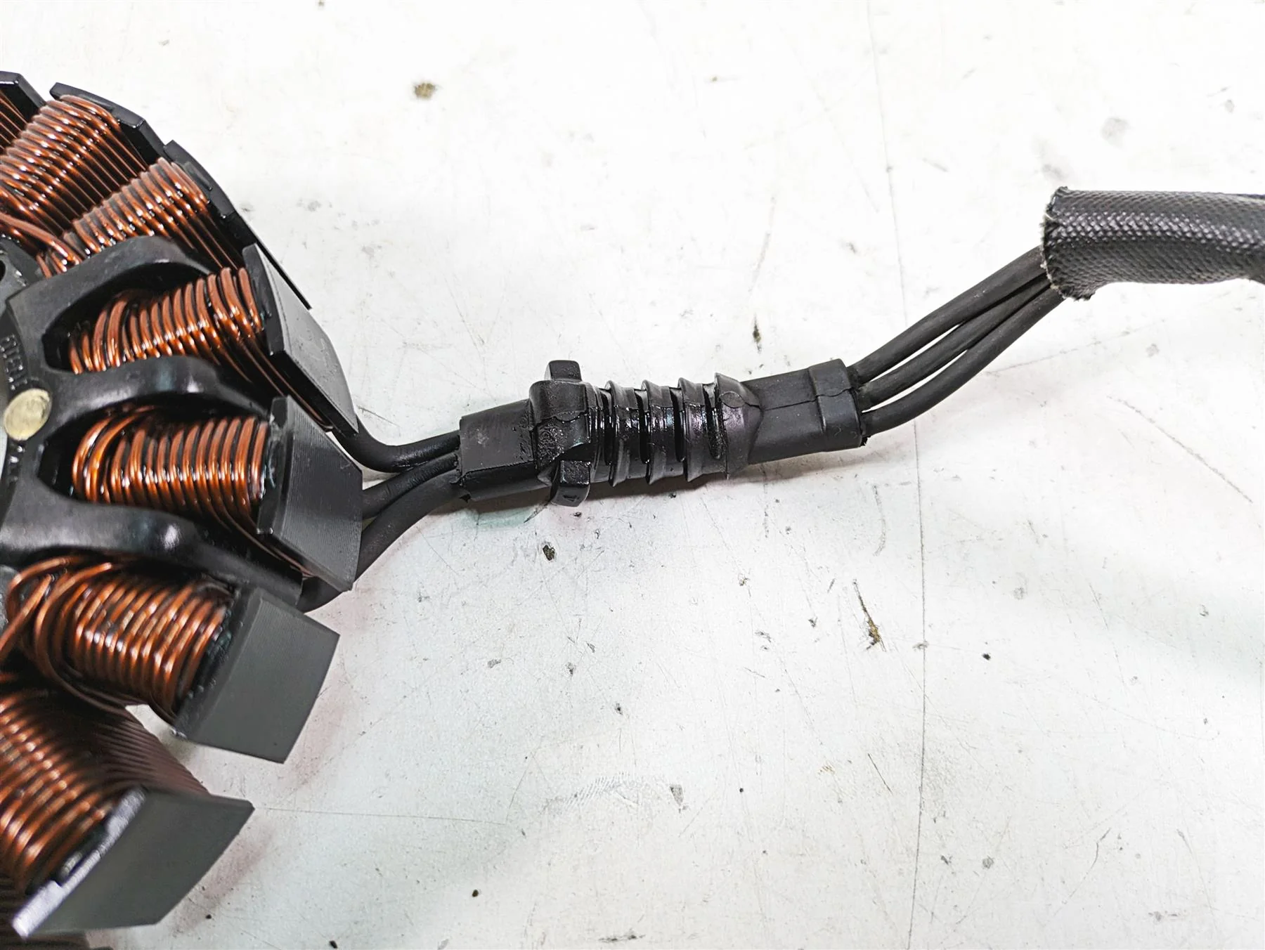 2015 Harley Touring FLHXS Street Glide Stator Alternator Generator 50A 29987-06D - Image 9