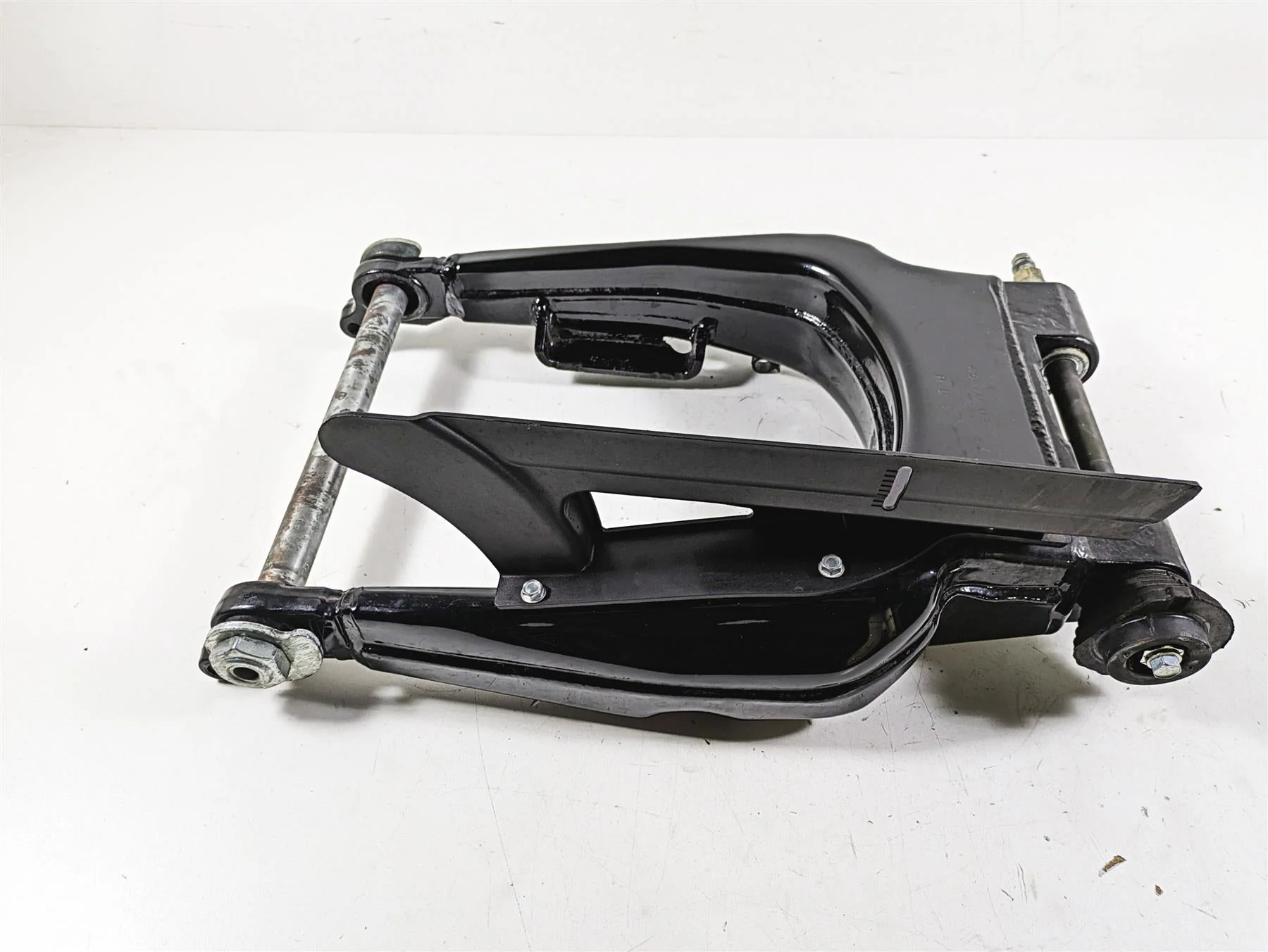 2015 Harley Touring FLHXS Street Glide Swingarm Swing Arm 47549-09A 45470-09