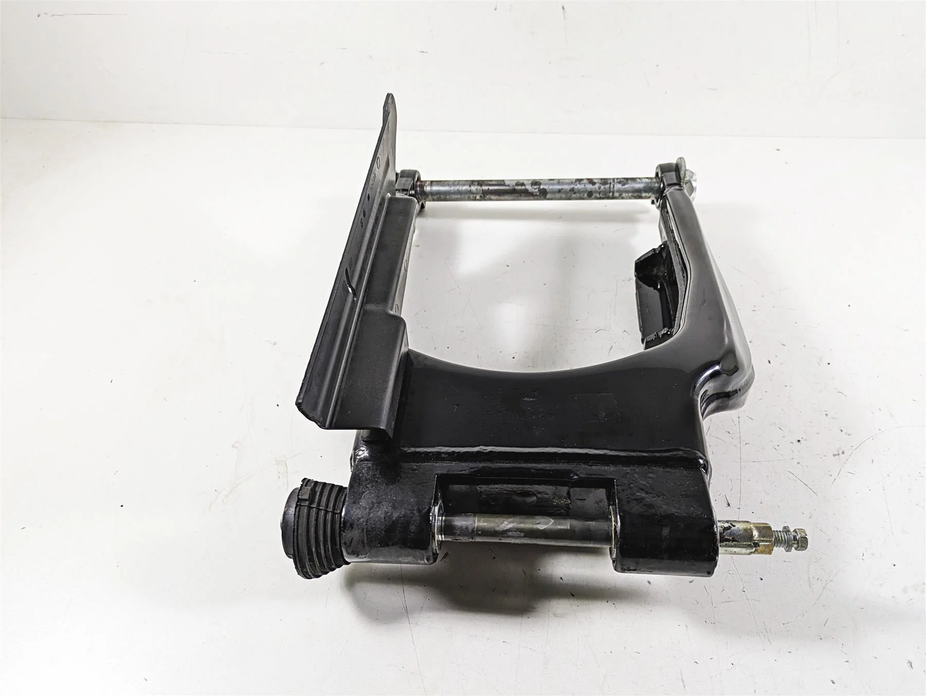 2015 Harley Touring FLHXS Street Glide Swingarm Swing Arm 47549-09A 45470-09 - Image 4