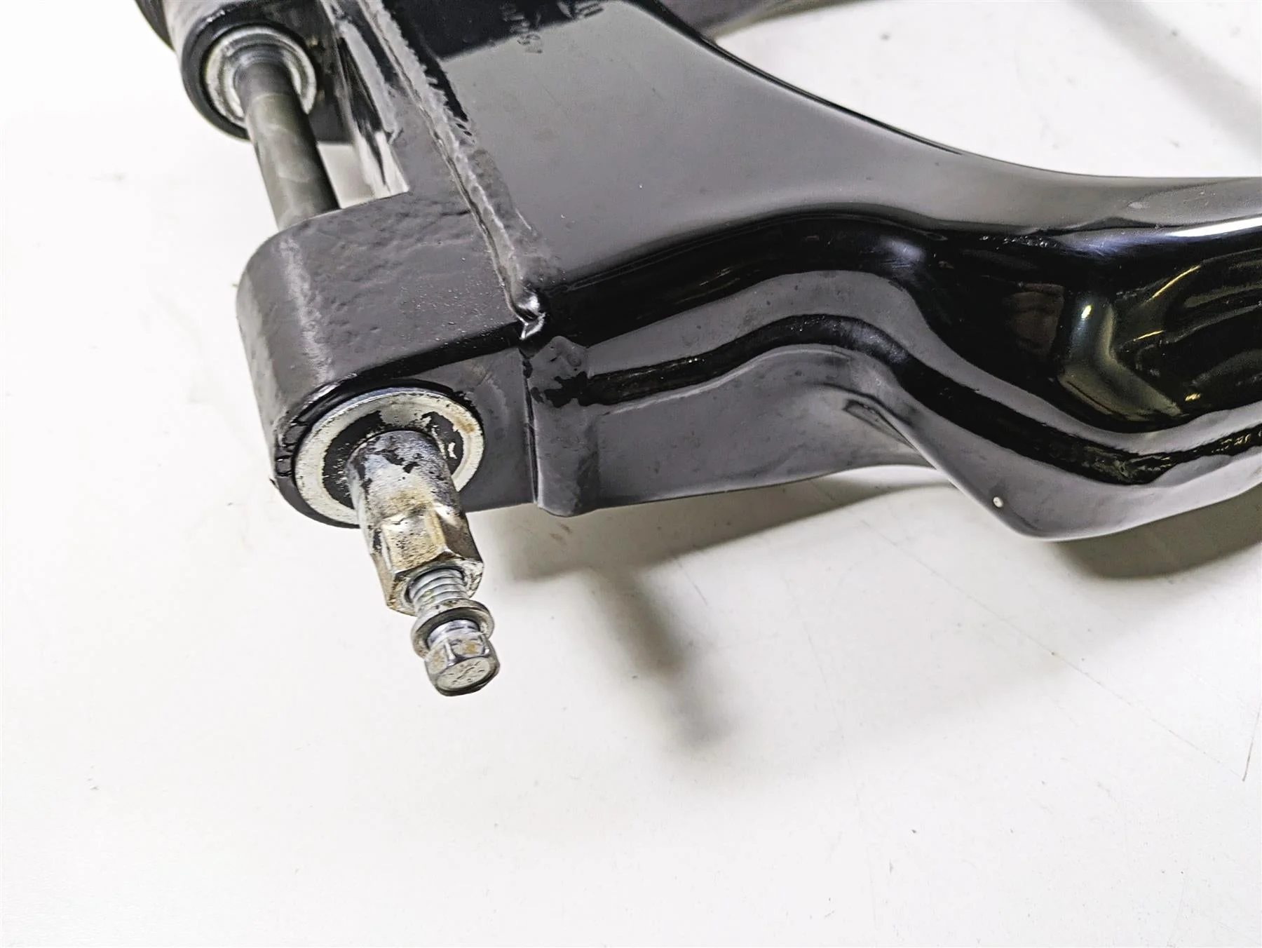 2015 Harley Touring FLHXS Street Glide Swingarm Swing Arm 47549-09A 45470-09 - Image 9