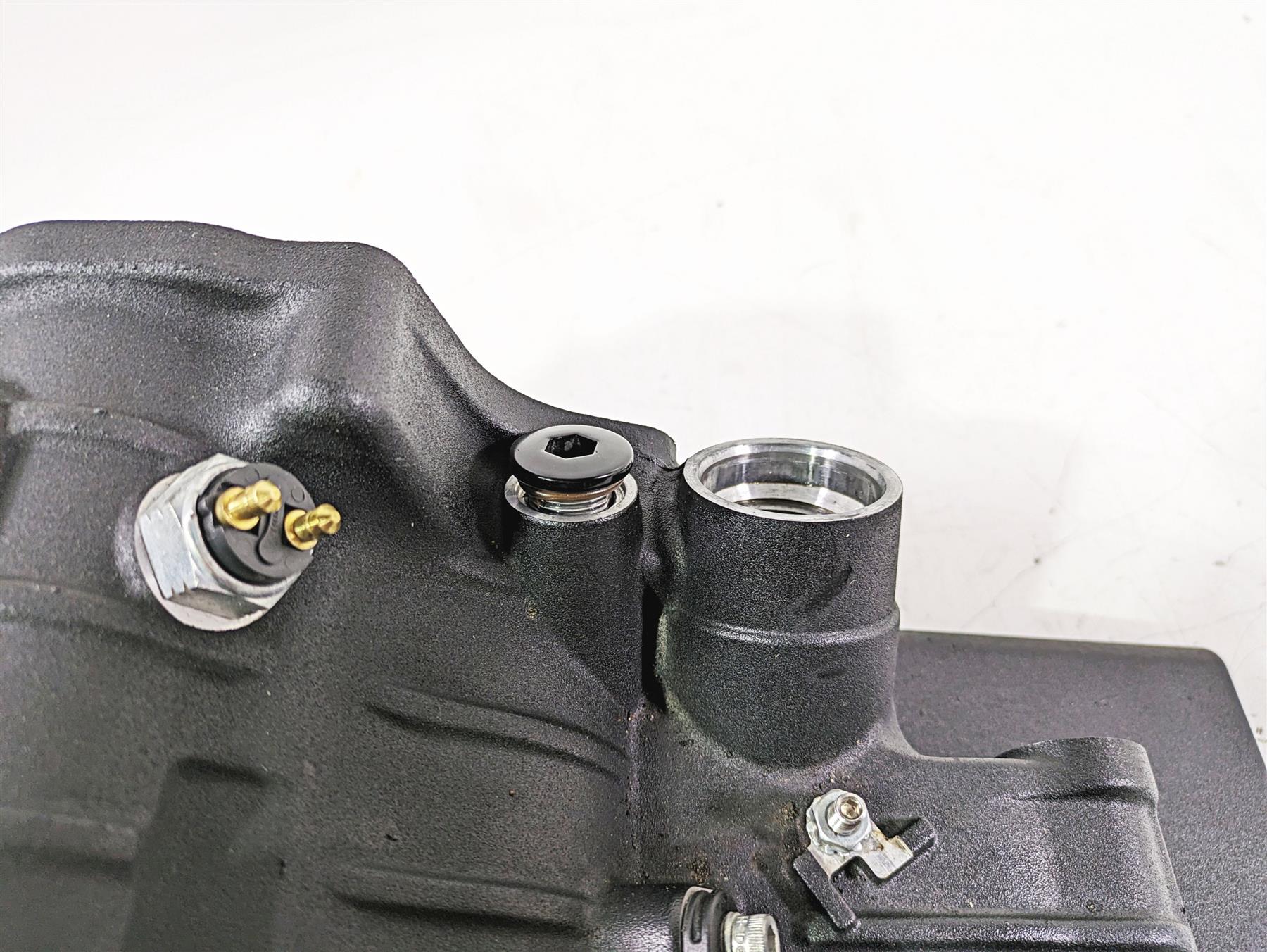 2015 Harley Touring FLHXS Street Glide Transmission Gear Box Case 34719-07B - Image 8