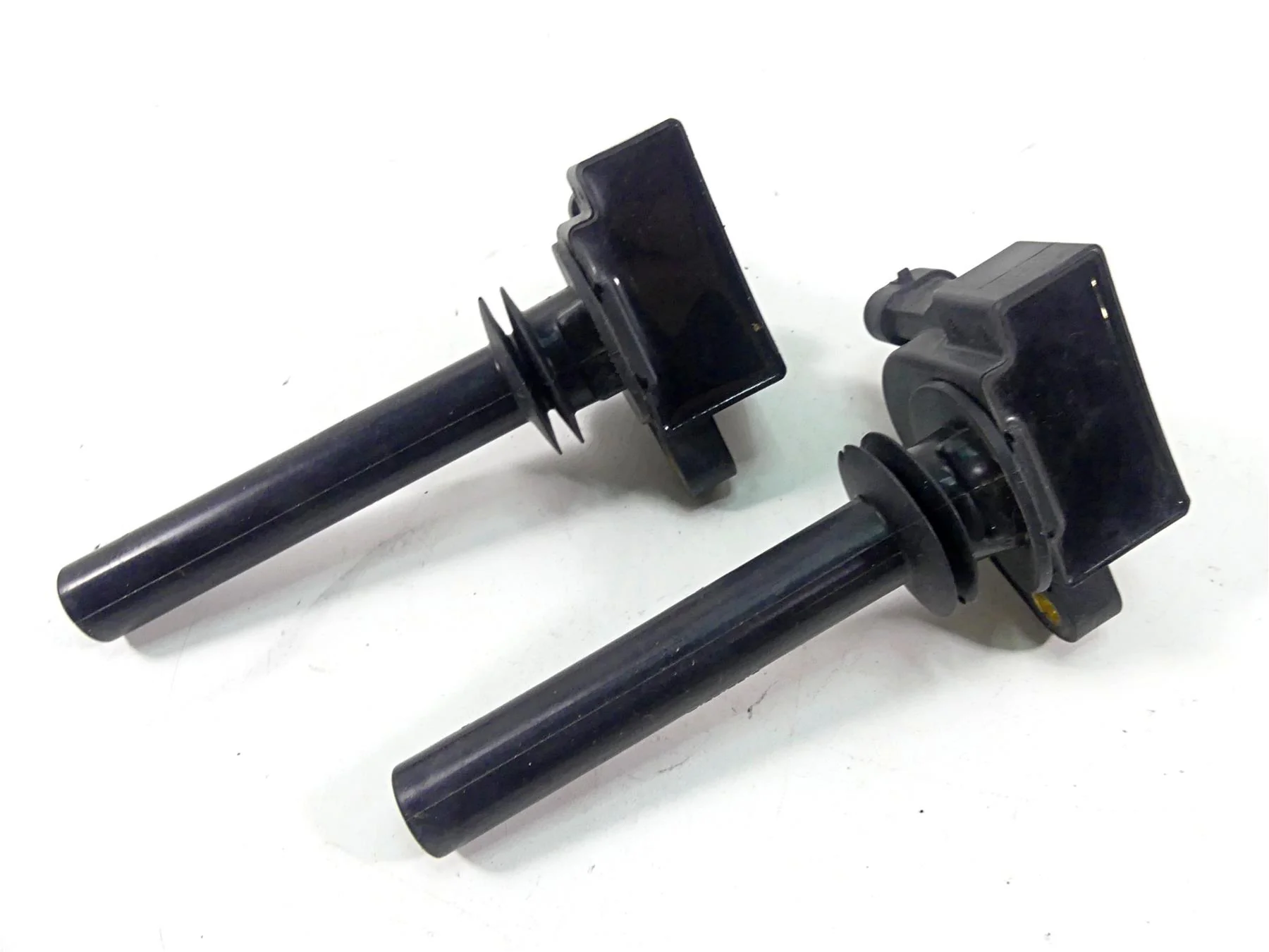2015 Harley VRSCF Muscle V-Rod Ignition Coils Stick Coil Set 32477-01A - Image 10