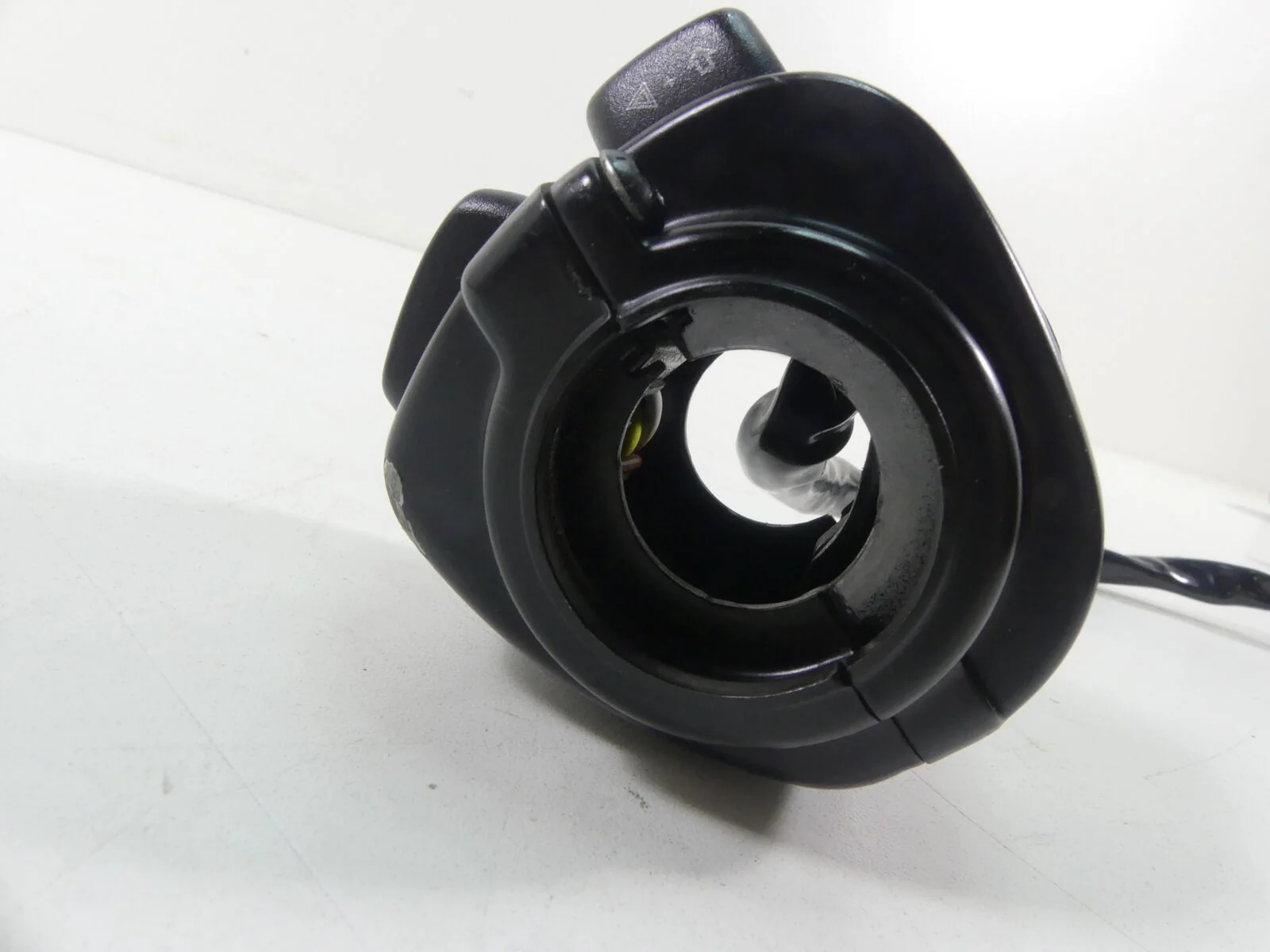 2015 Harley VRSCF Muscle V-Rod Left Control Switch Blinker Lights -Read 71682-06 - Image 7