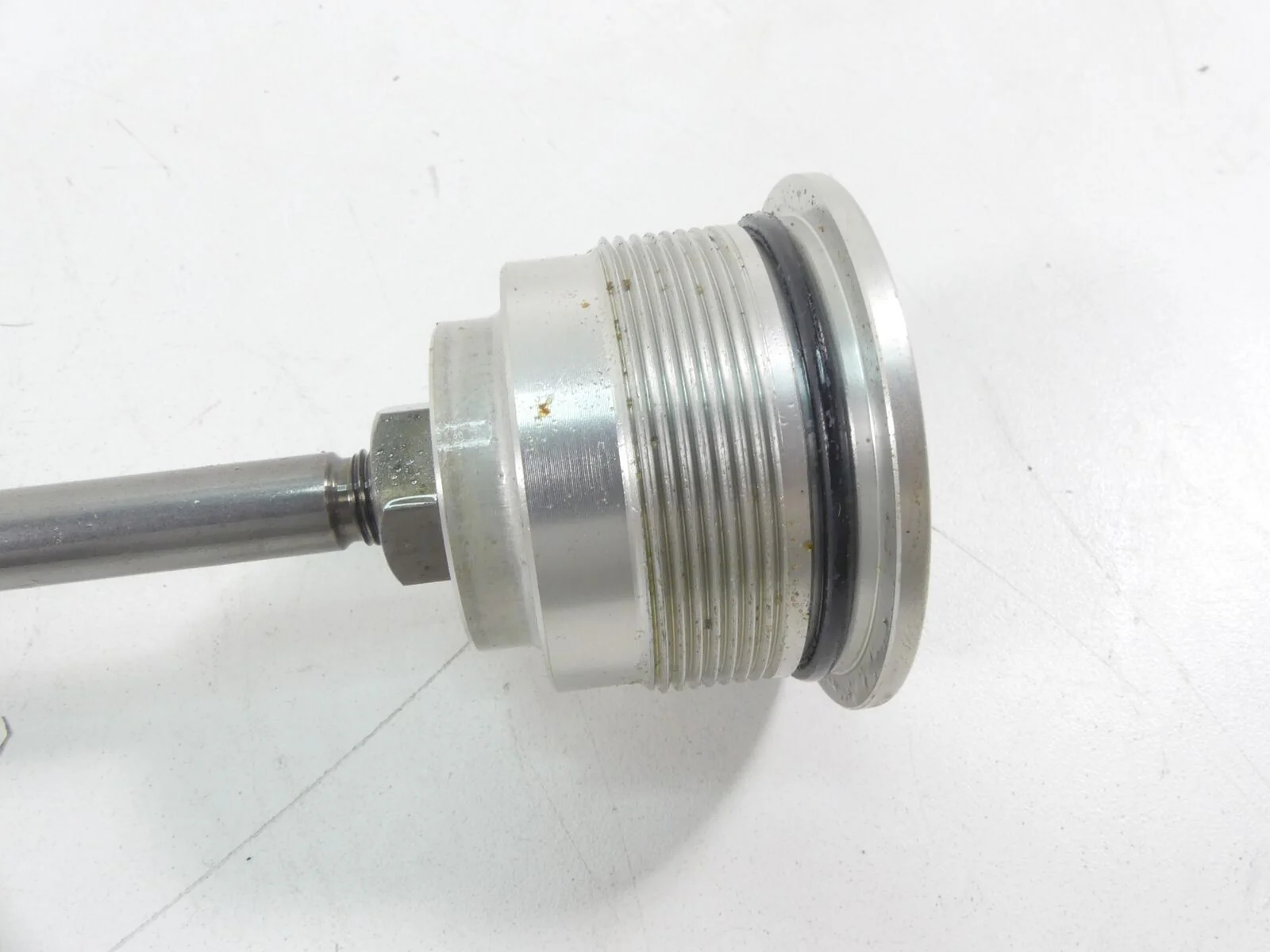 2015 Harley VRSCF Muscle V-Rod Left Front Fork Damper Leg Internal Parts 48779-0 - Image 2