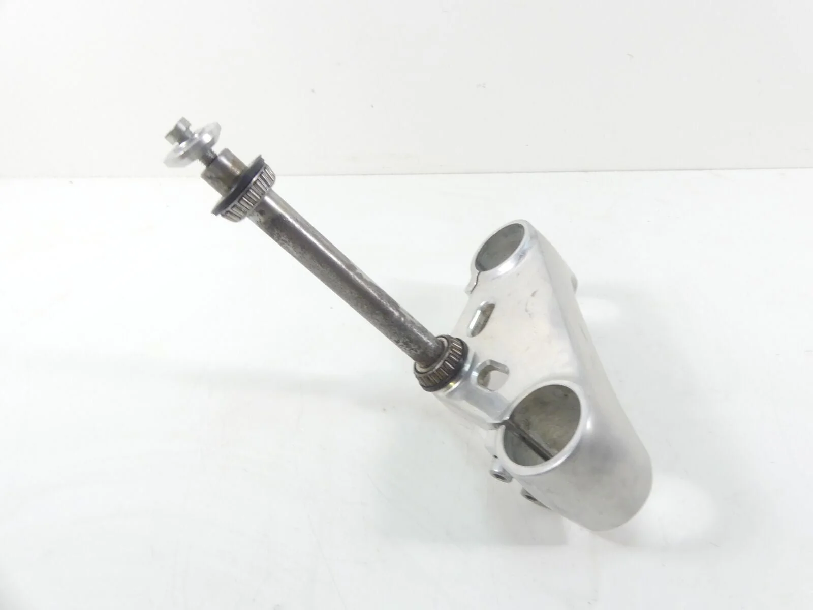 2015 Harley VRSCF Muscle V-Rod Lower Triple Tree Steering Yoke -Read 46892-09B - Image 3