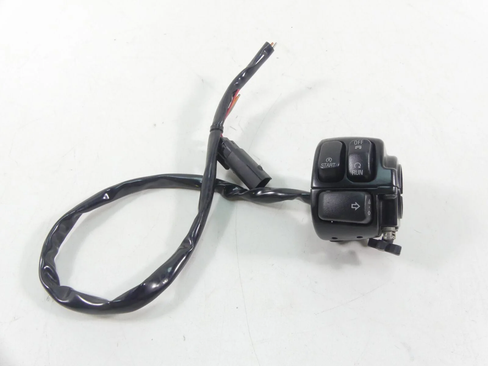 2015 Harley VRSCF Muscle V-Rod Right Control Switch Start Stop - Read 71684-06A