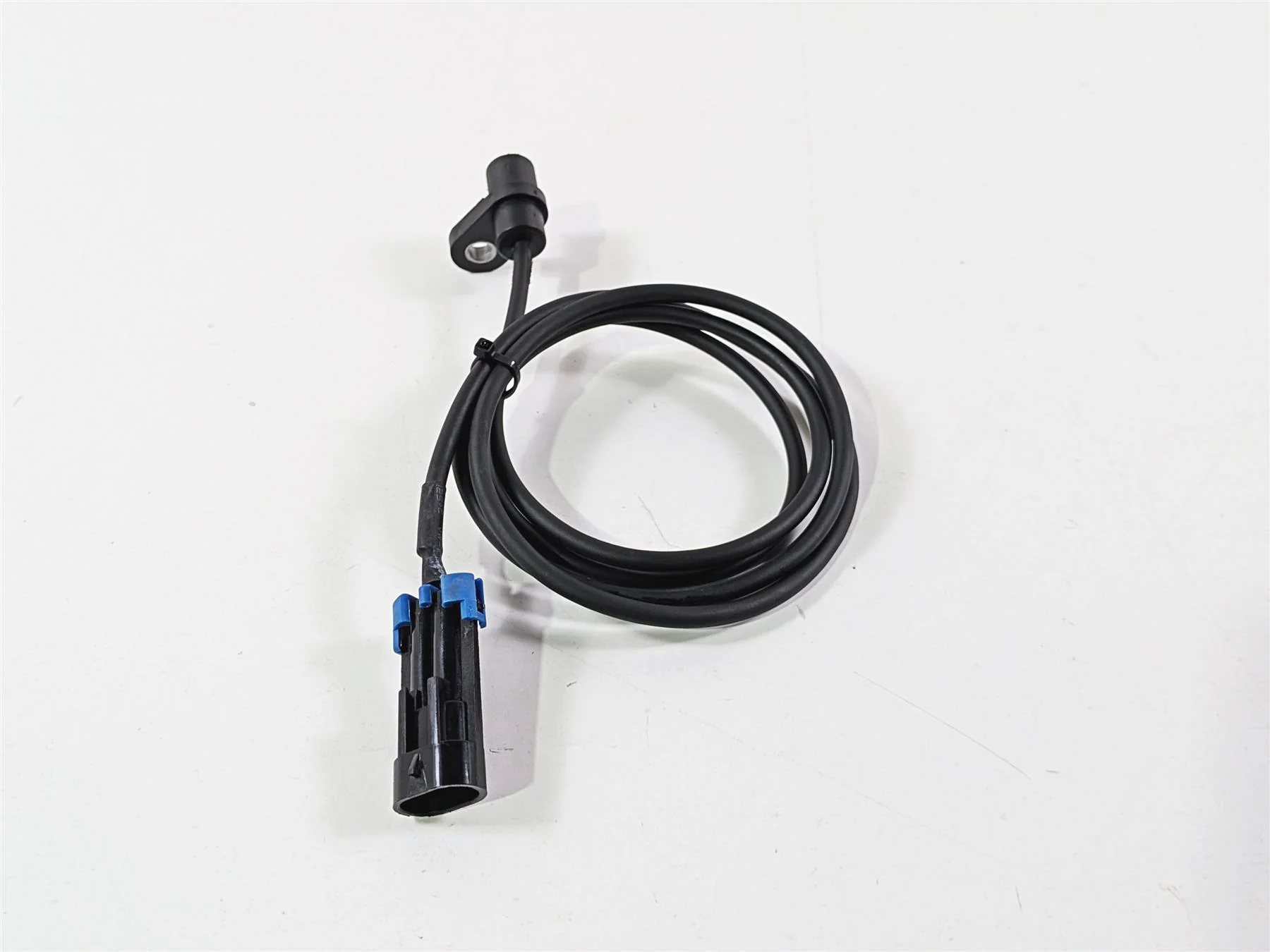 2015 Indian Chieftain Front Abs Wheel Speed Sensor 4081069 4013251 - Image 3