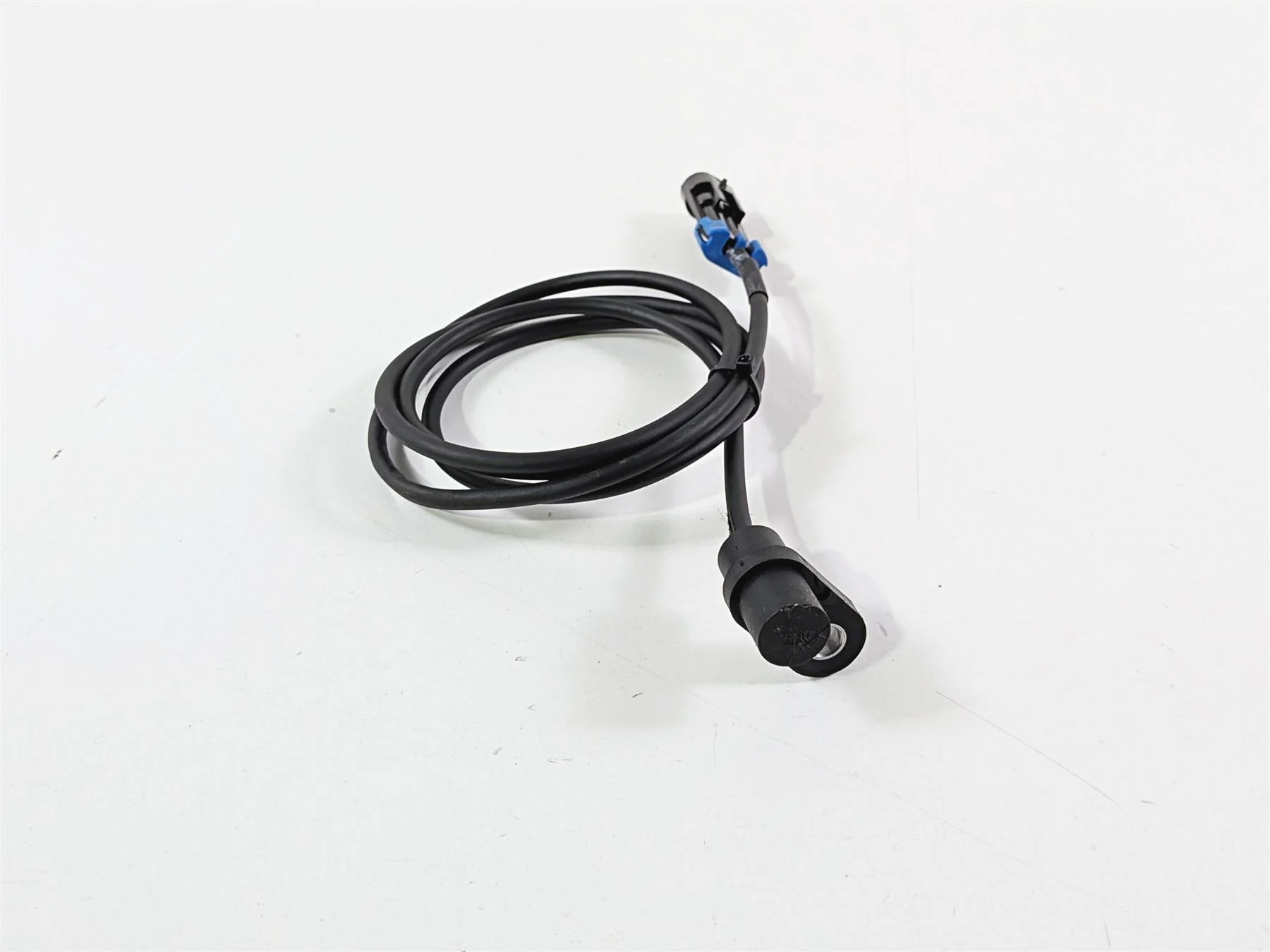 2015 Indian Chieftain Front Abs Wheel Speed Sensor 4081069 4013251 - Image 5
