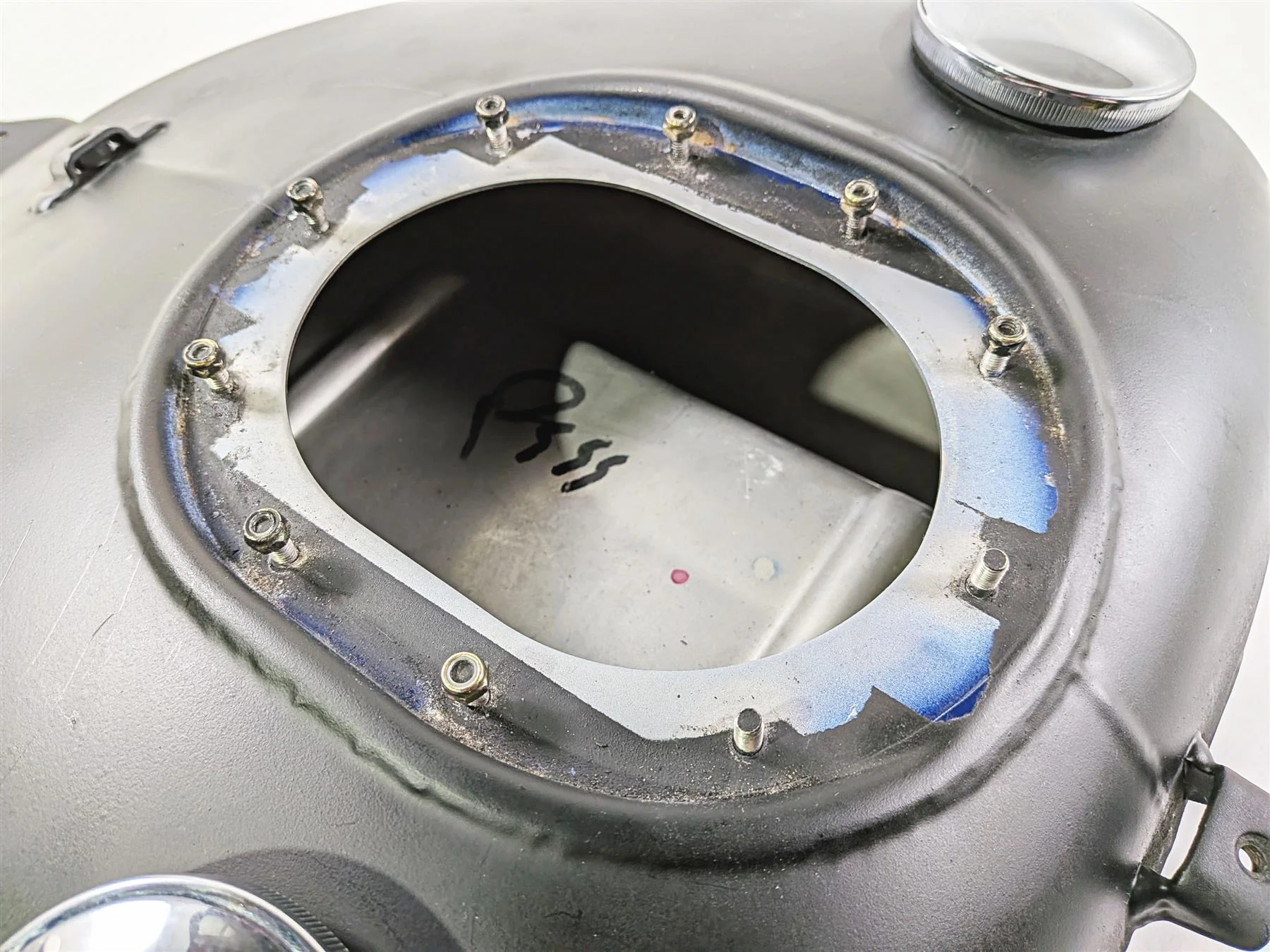 2015 Indian Chieftain Gas Fuel Petrol Tank Reservoir - No Dent 1018972 1021997 - Image 14