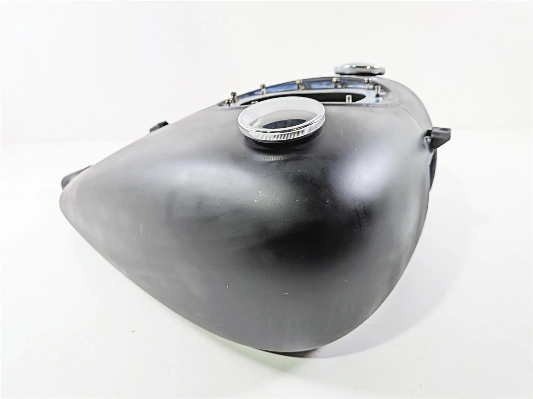 2015 Indian Chieftain Gas Fuel Petrol Tank Reservoir - No Dent 1018972 1021997 - Image 16