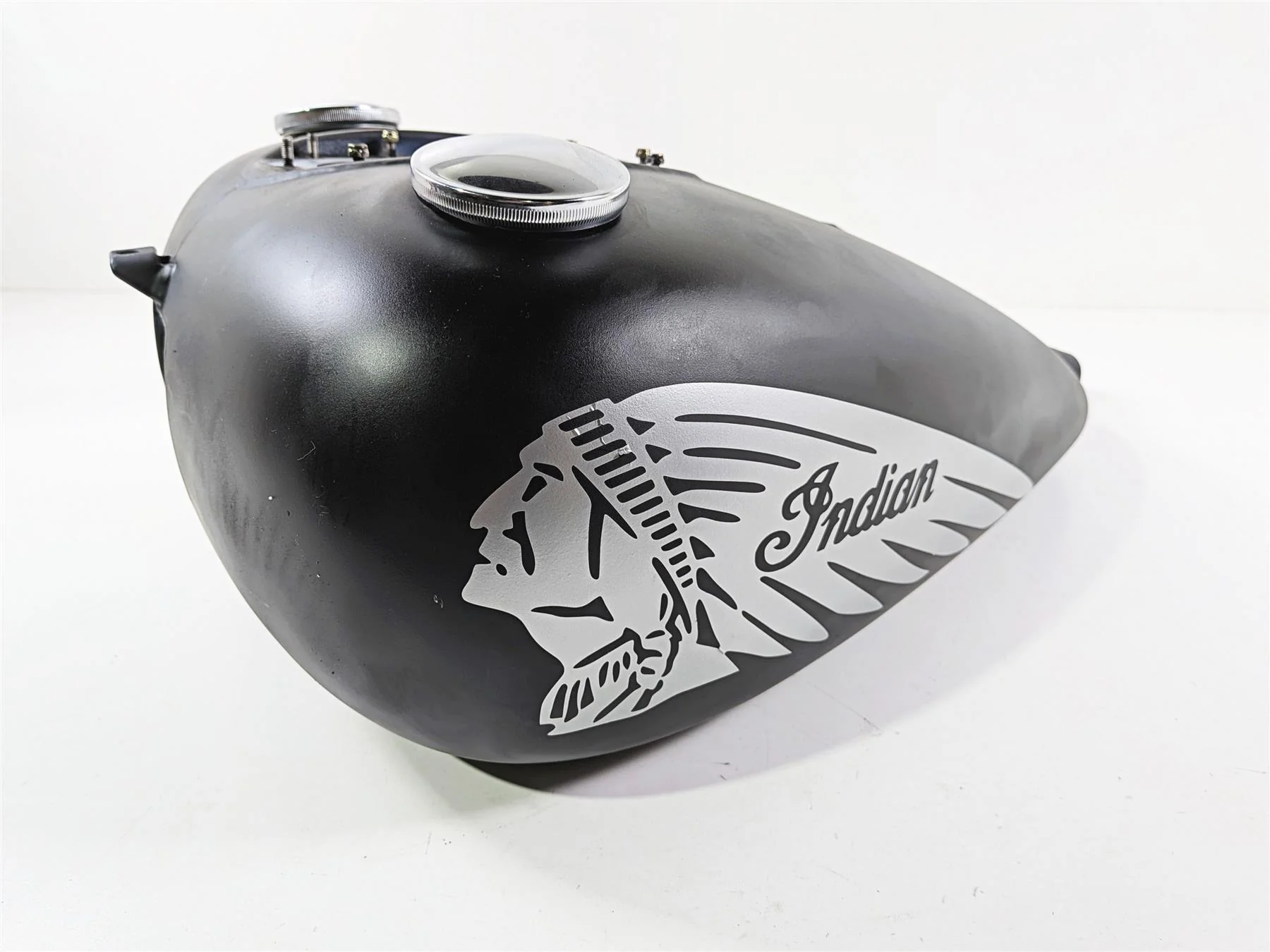 2015 Indian Chieftain Gas Fuel Petrol Tank Reservoir - No Dent 1018972 1021997 - Image 19