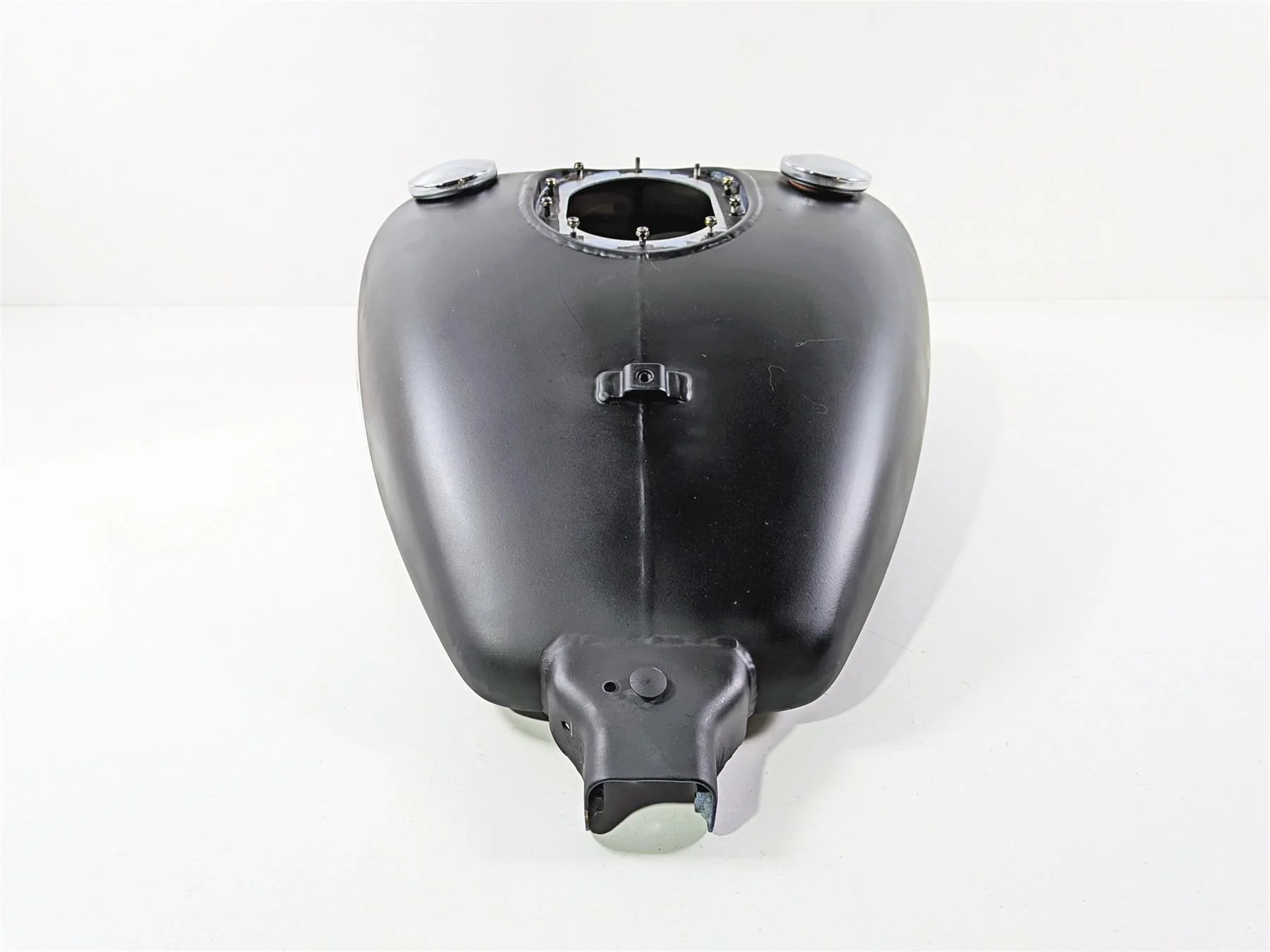 2015 Indian Chieftain Gas Fuel Petrol Tank Reservoir - No Dent 1018972 1021997 - Image 7