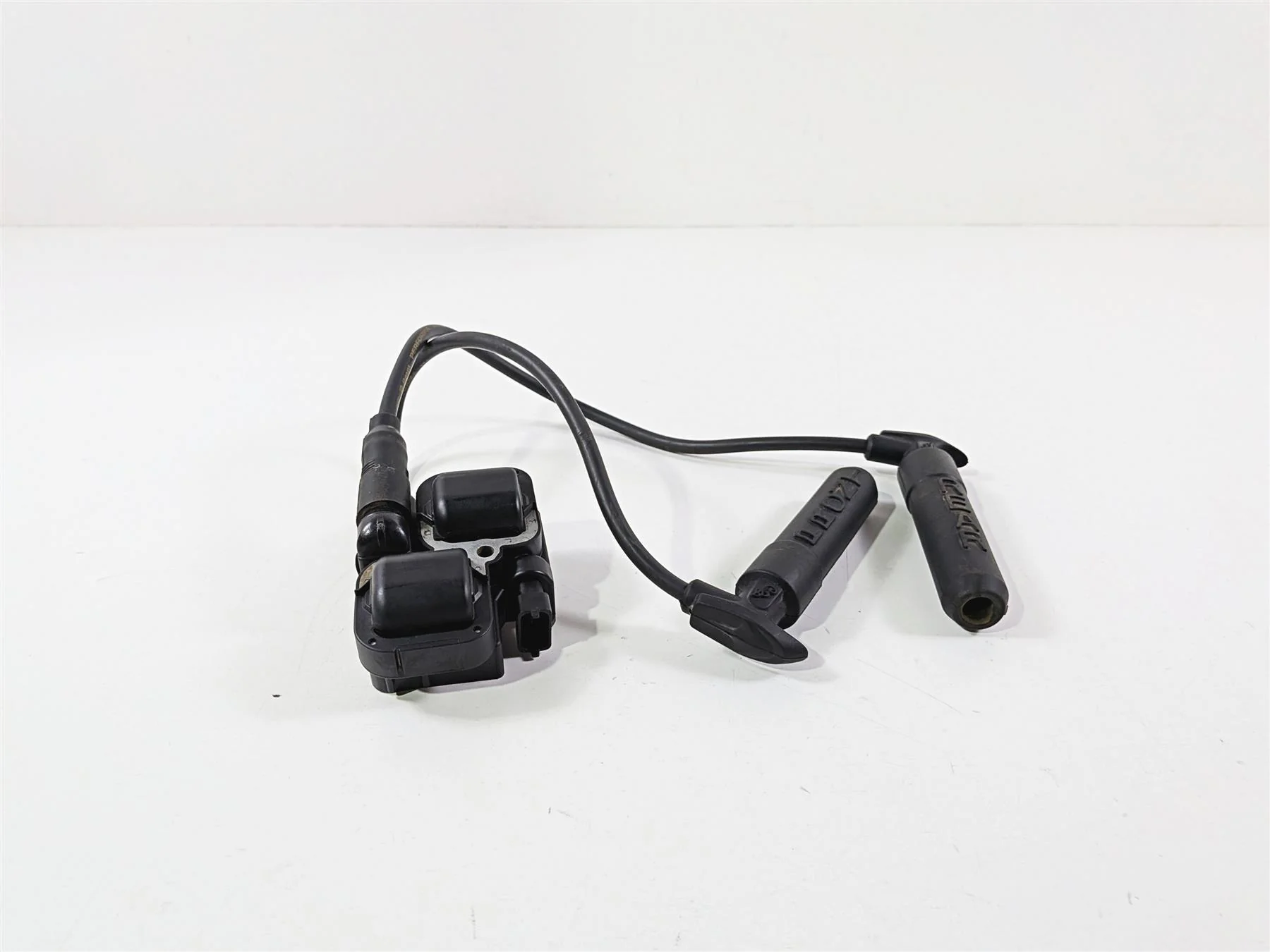 2015 Indian Chieftain Ignition Coil Wire Plug Set 4010425 2876049 - Image 3